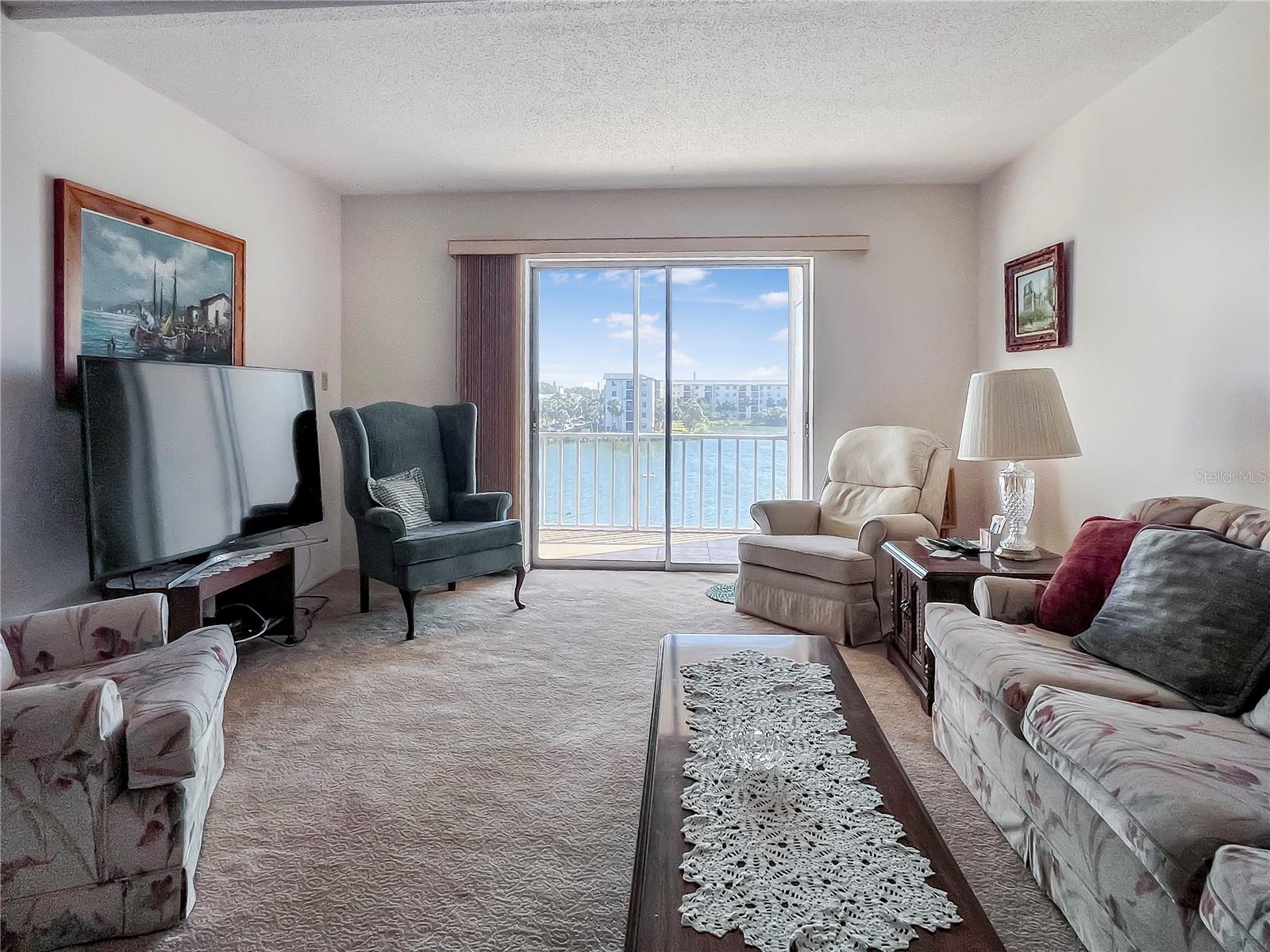 Image 4 of 19 For 3424 Lake Bayshore Drive 405 Buildi