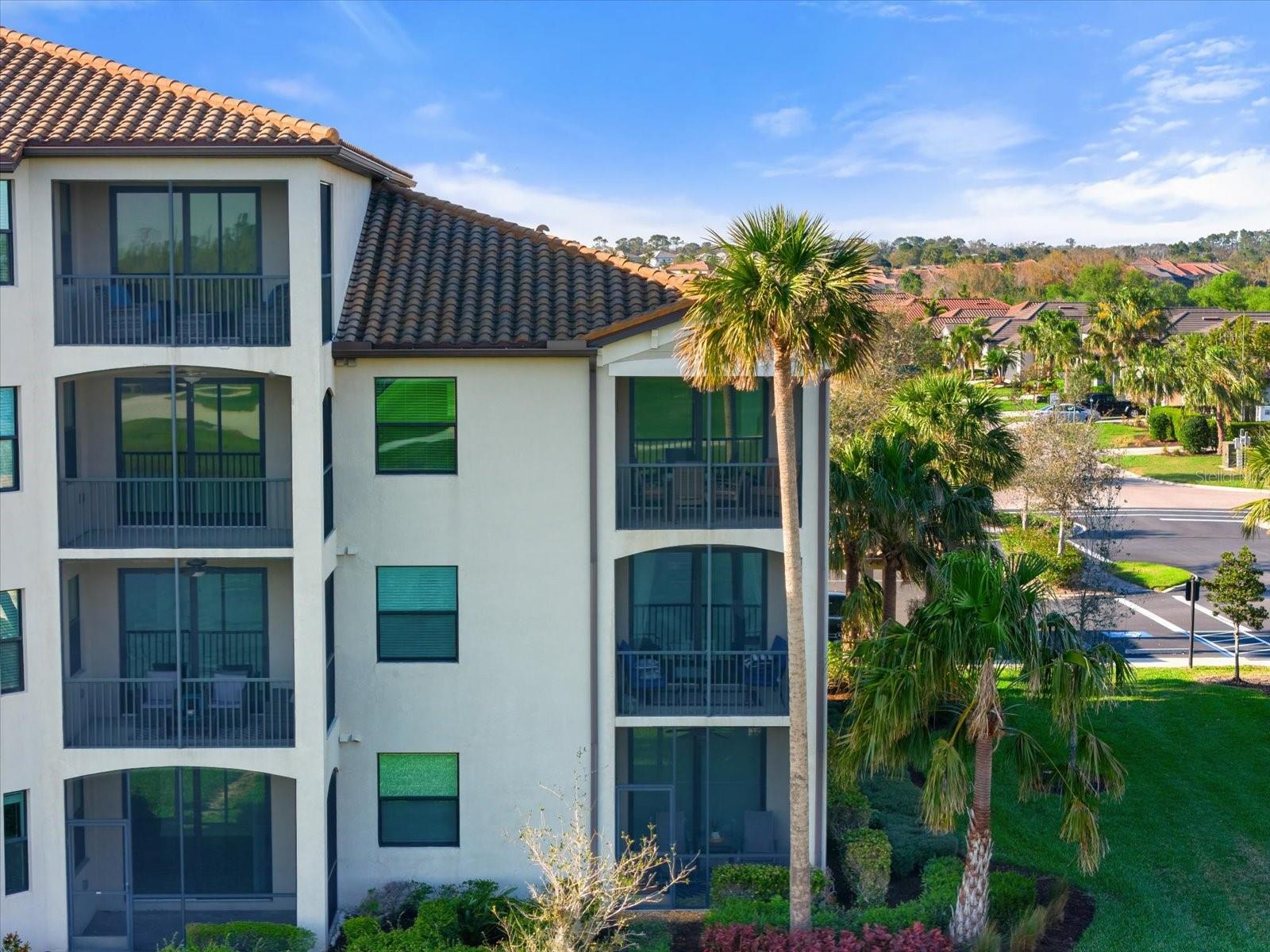 Image 26 of 53 For 16904 Vardon Terrace 301