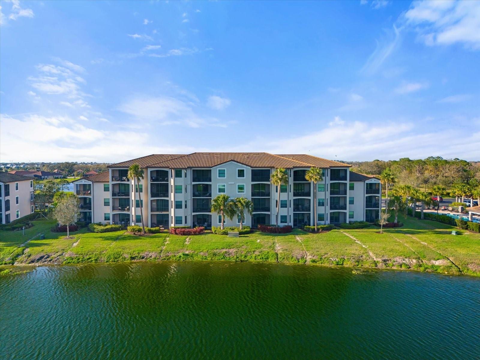 Image 27 of 53 For 16904 Vardon Terrace 301