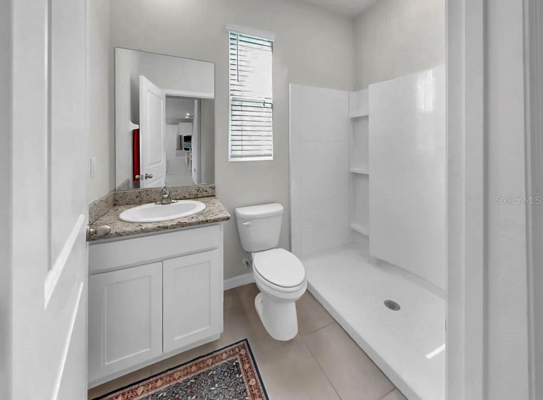 Image 28 of 63 For 16454 Woodside Glen