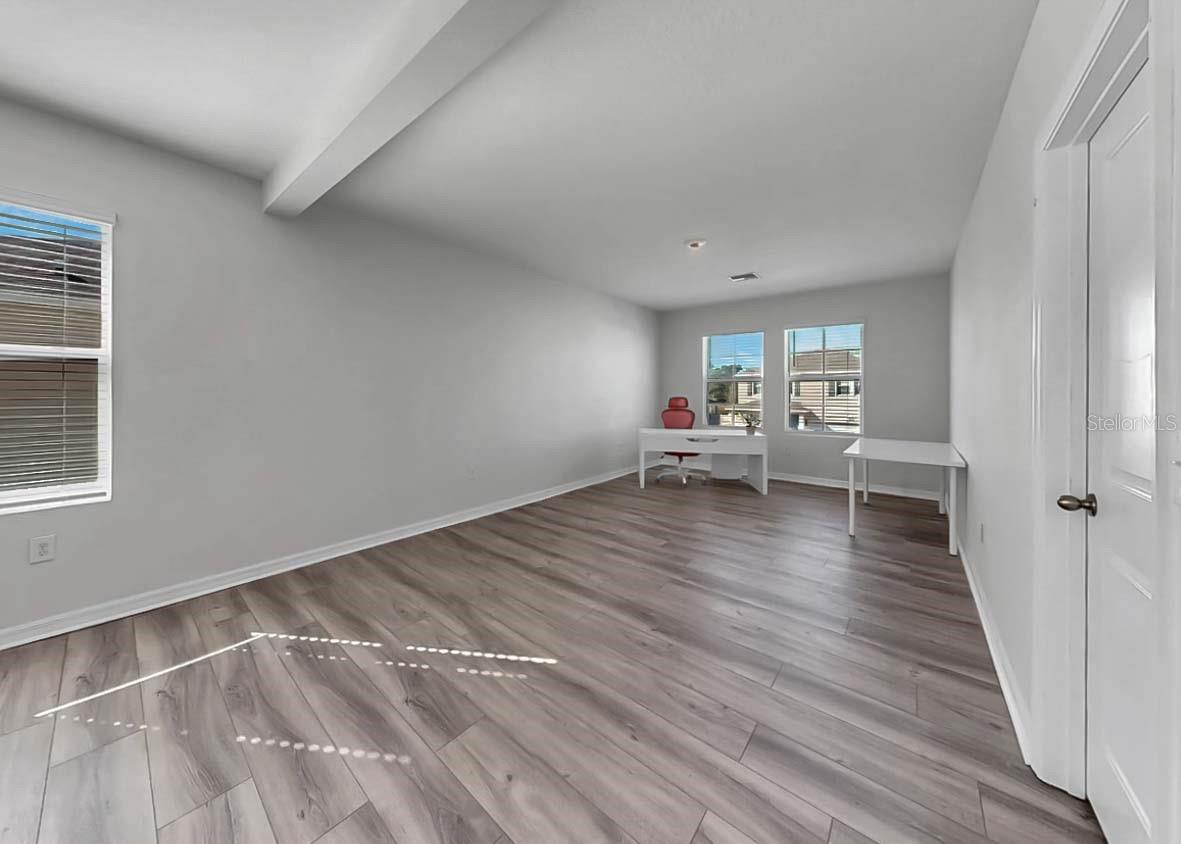 Image 31 of 63 For 16454 Woodside Glen