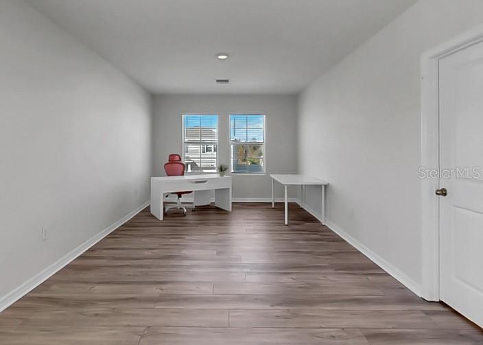 Image 32 of 63 For 16454 Woodside Glen