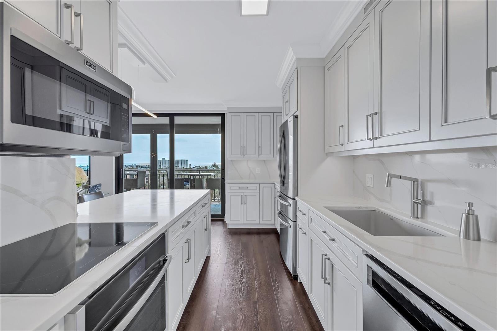 Image 18 of 58 For 4822 Ocean Boulevard 9a