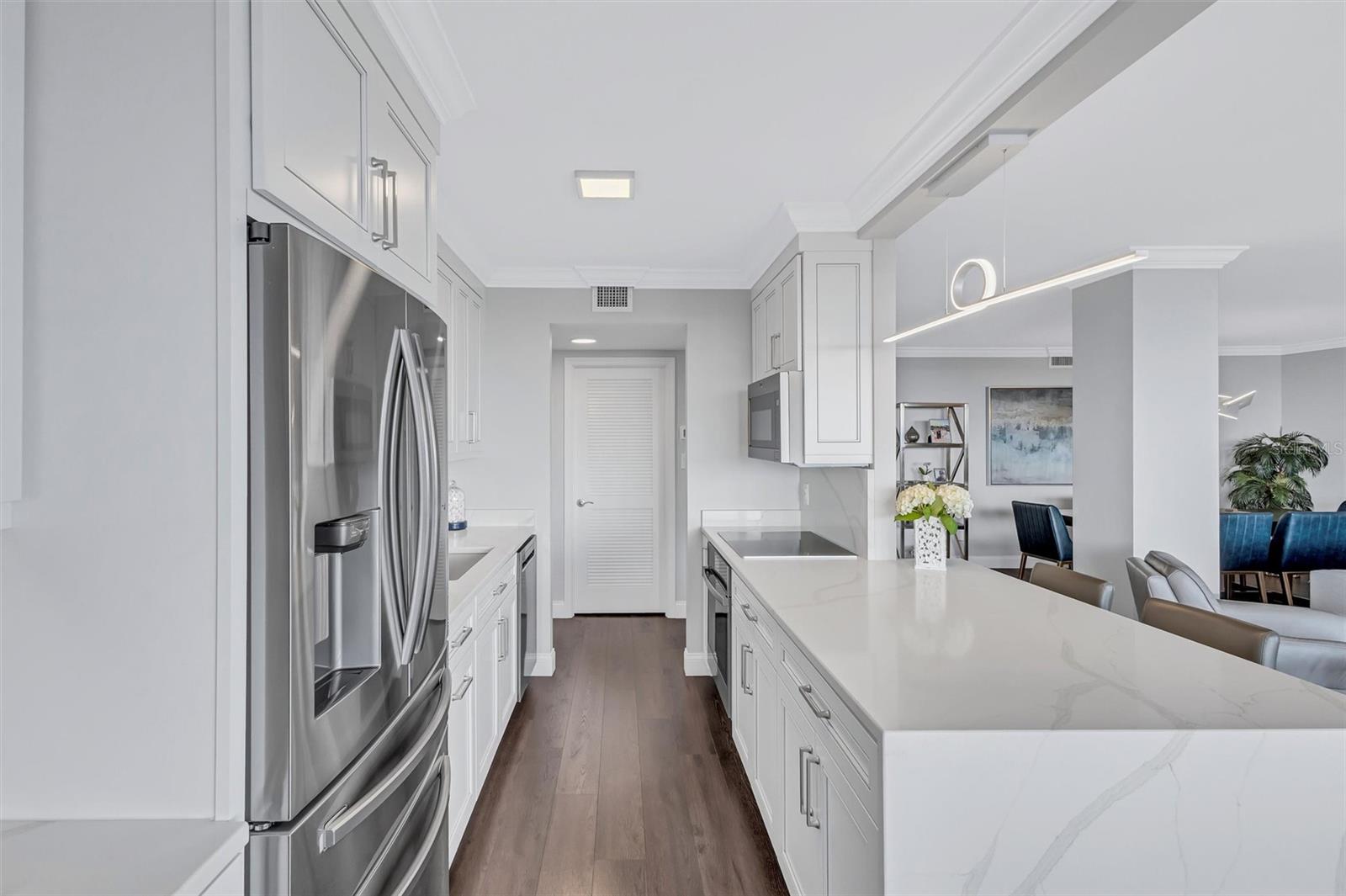 Image 20 of 58 For 4822 Ocean Boulevard 9a