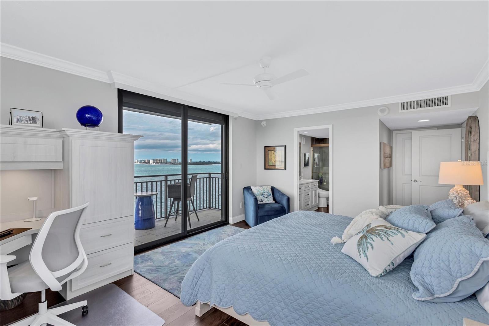 Image 28 of 58 For 4822 Ocean Boulevard 9a