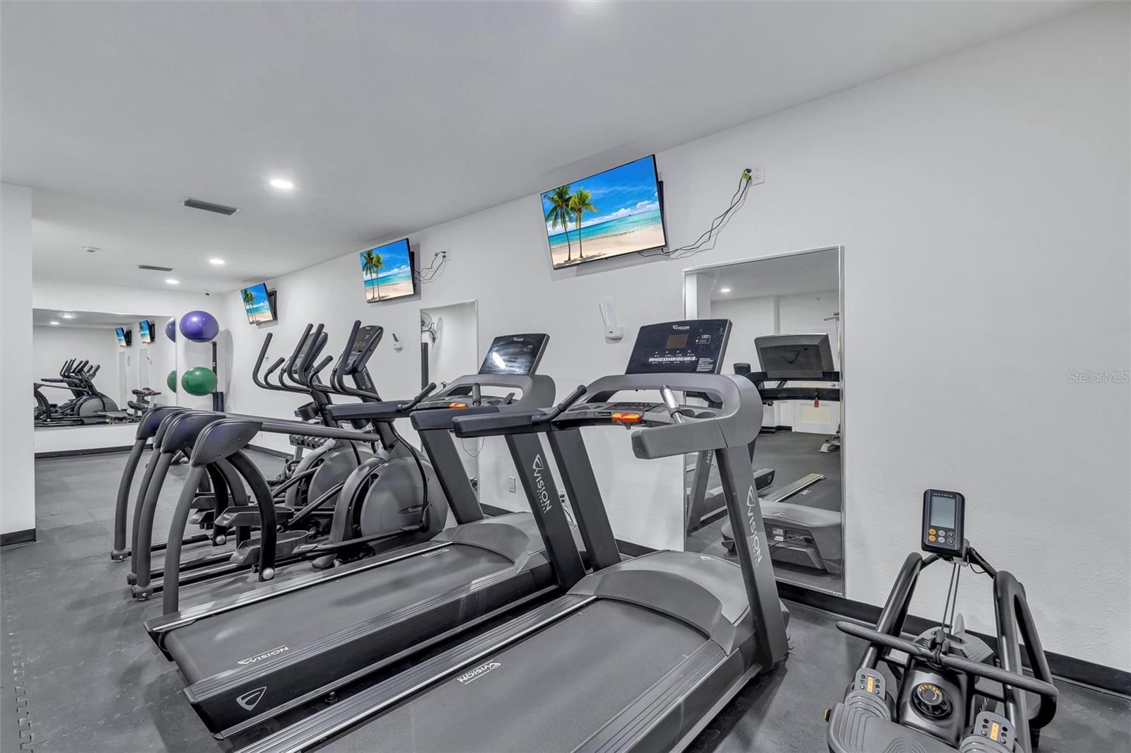 Image 51 of 58 For 4822 Ocean Boulevard 9a