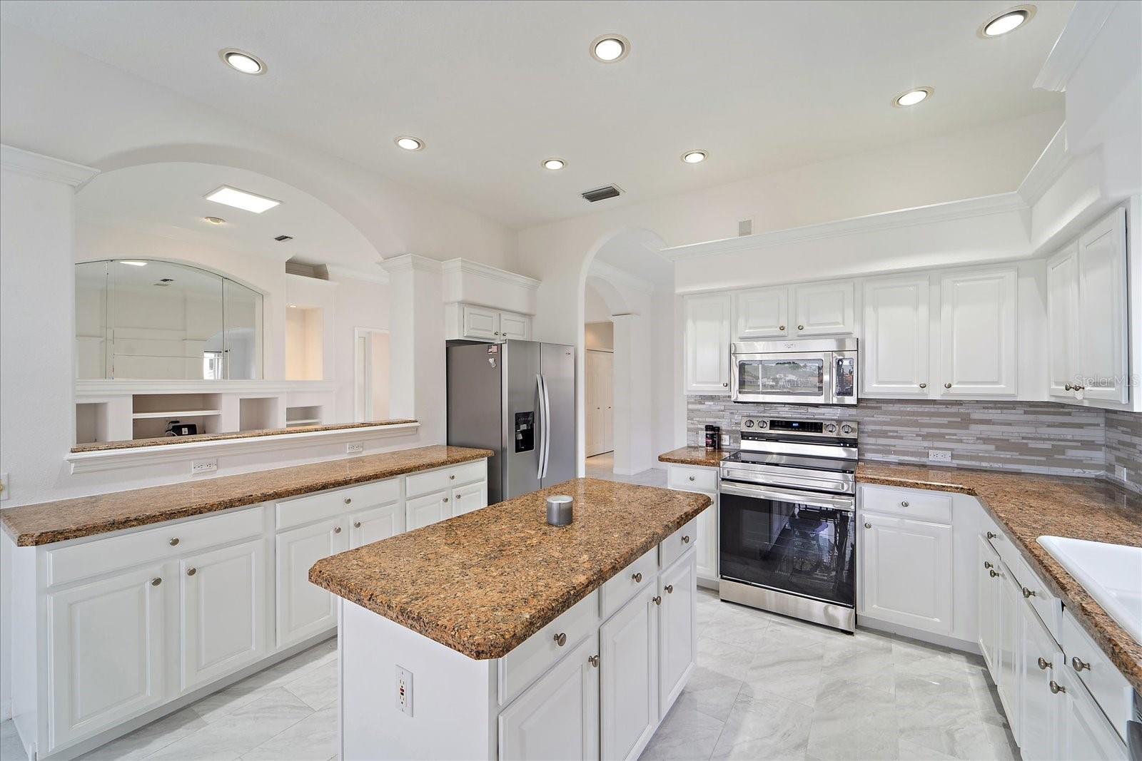 Image 12 of 59 For 6585 Waters Edge Way