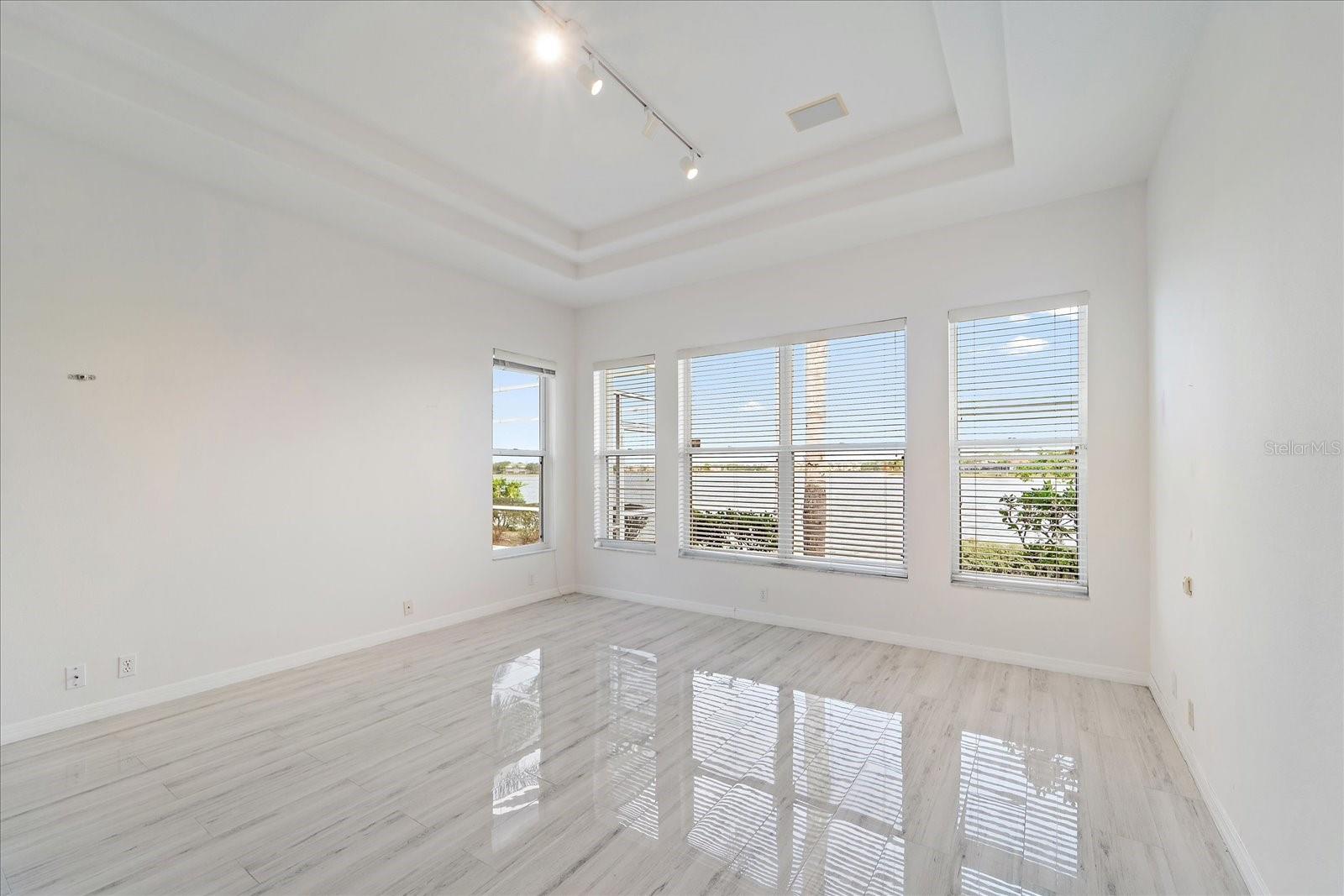 Image 17 of 59 For 6585 Waters Edge Way