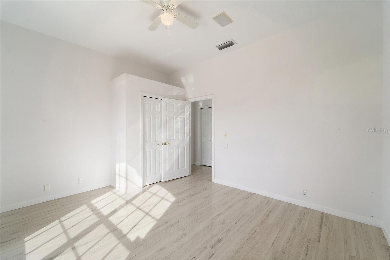 Image 29 of 59 For 6585 Waters Edge Way