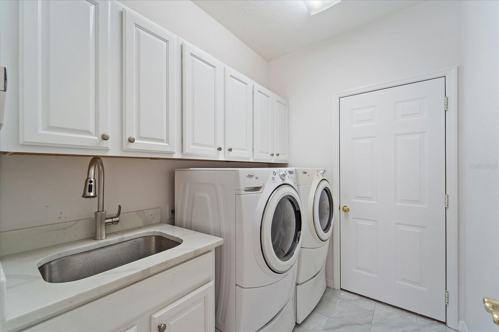 Image 34 of 59 For 6585 Waters Edge Way