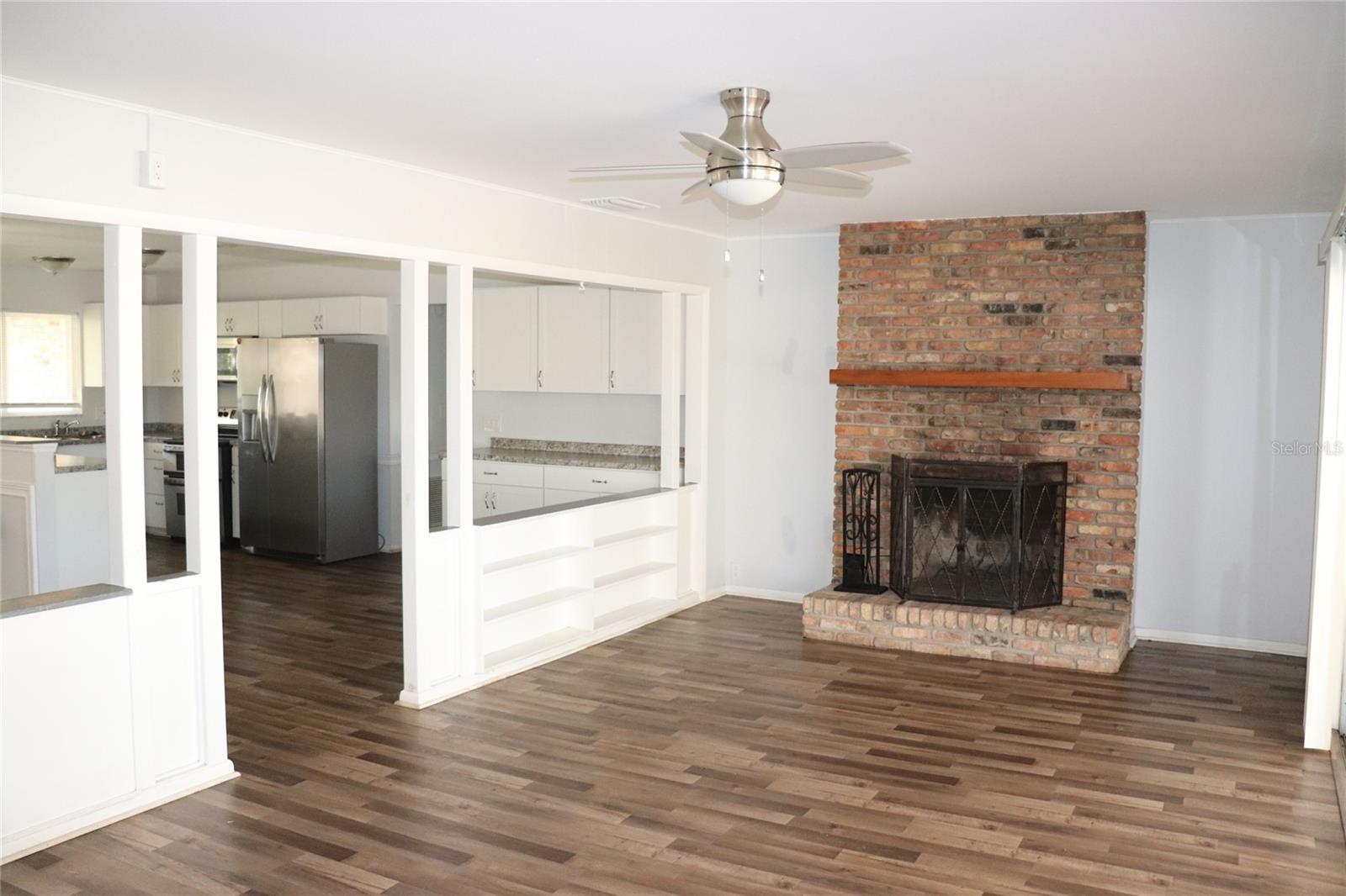 Image 12 of 29 For 401 Pine Avenue