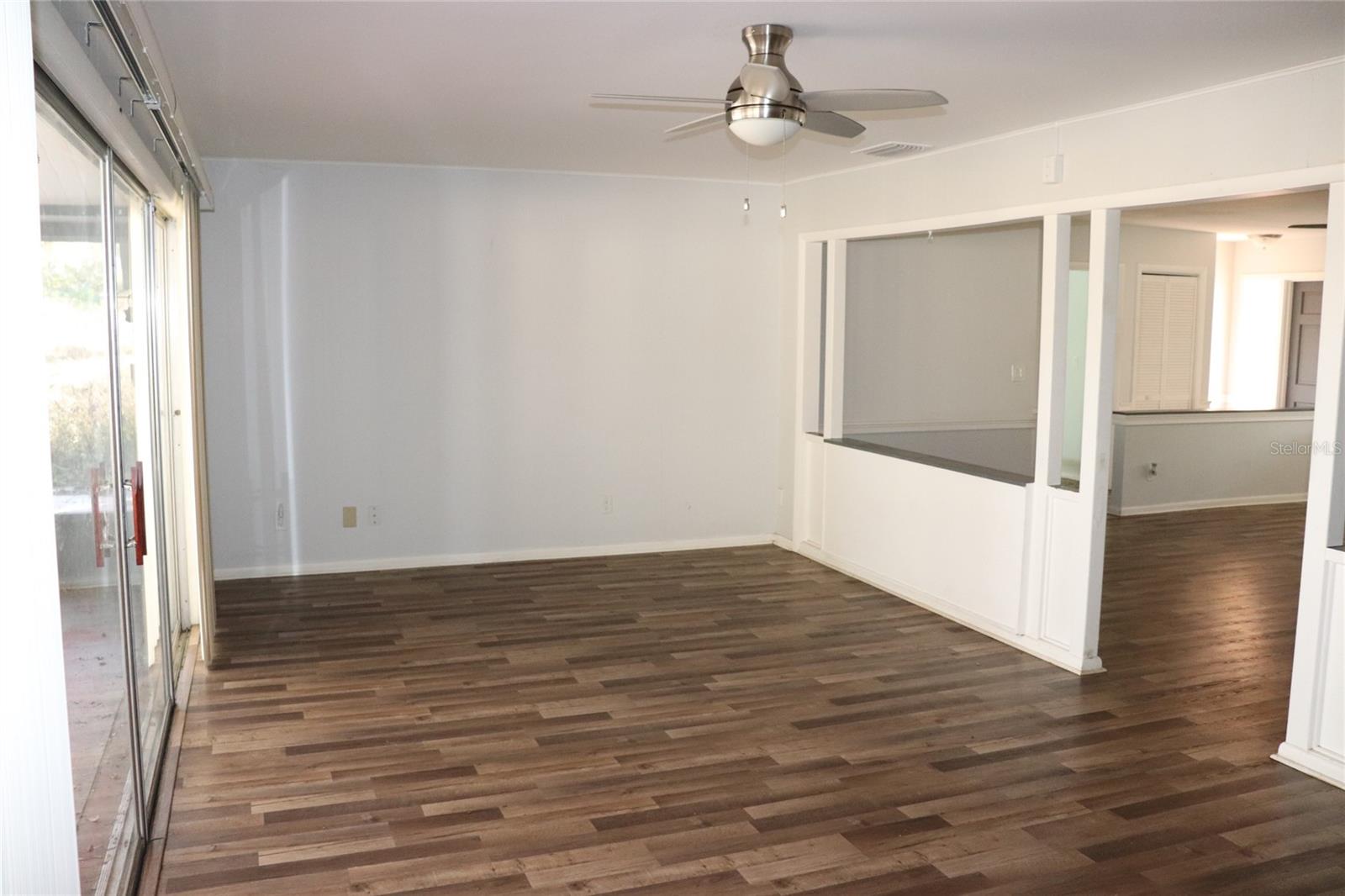 Image 14 of 29 For 401 Pine Avenue