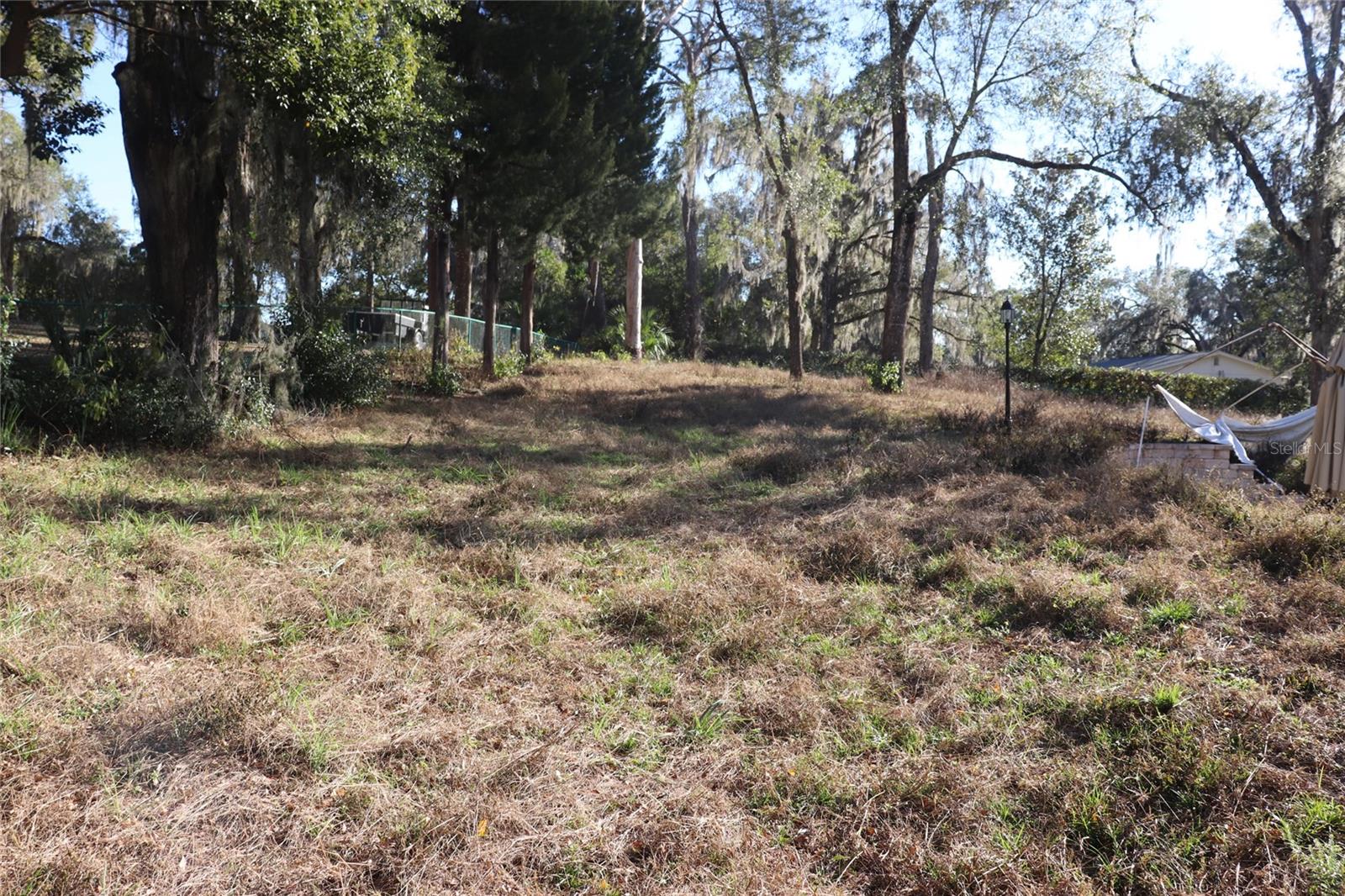 Image 21 of 29 For 401 Pine Avenue