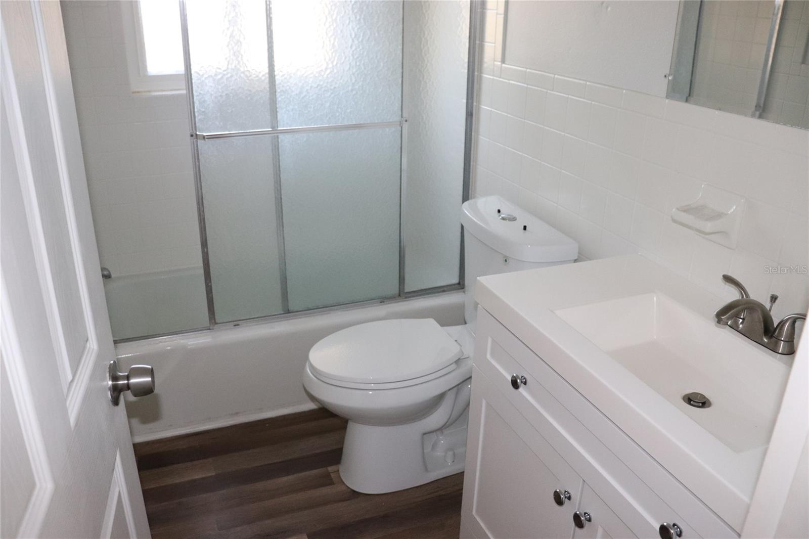 Image 7 of 29 For 401 Pine Avenue