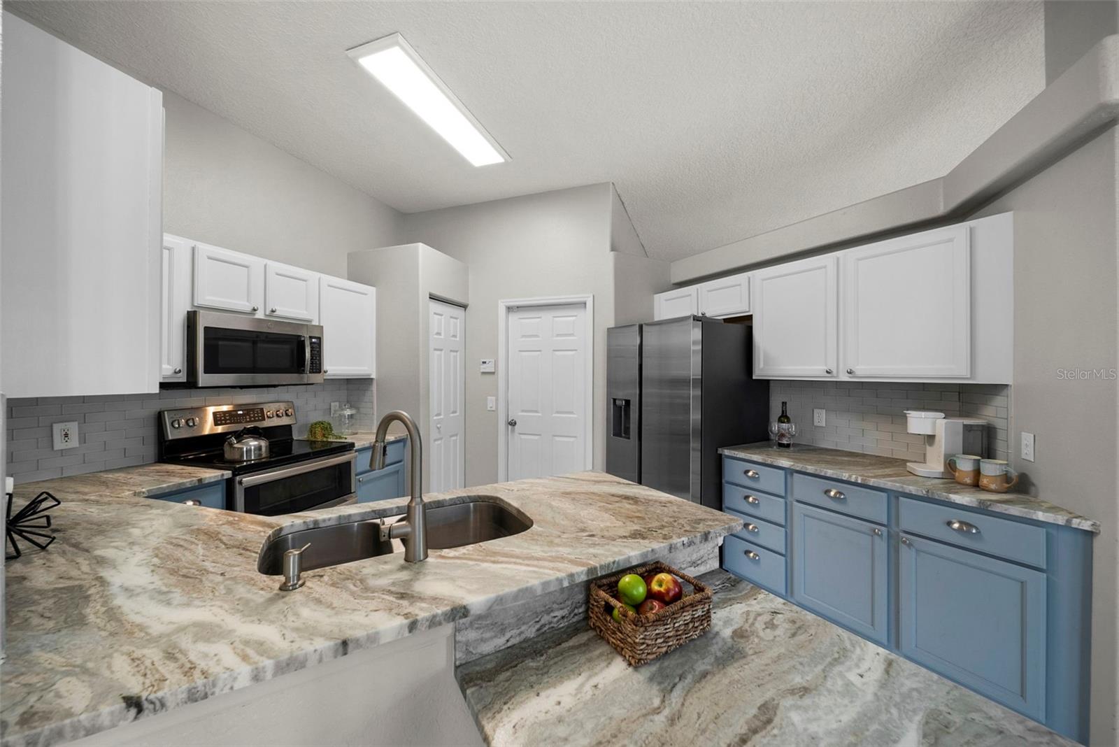 Image 16 of 41 For 12216 Winding Woods Way