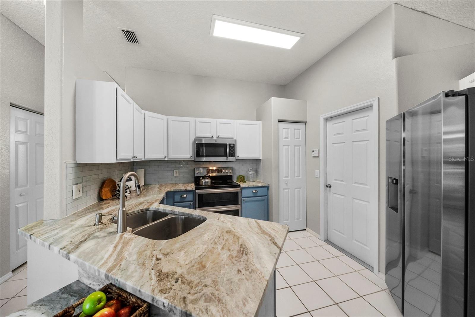 Image 17 of 41 For 12216 Winding Woods Way