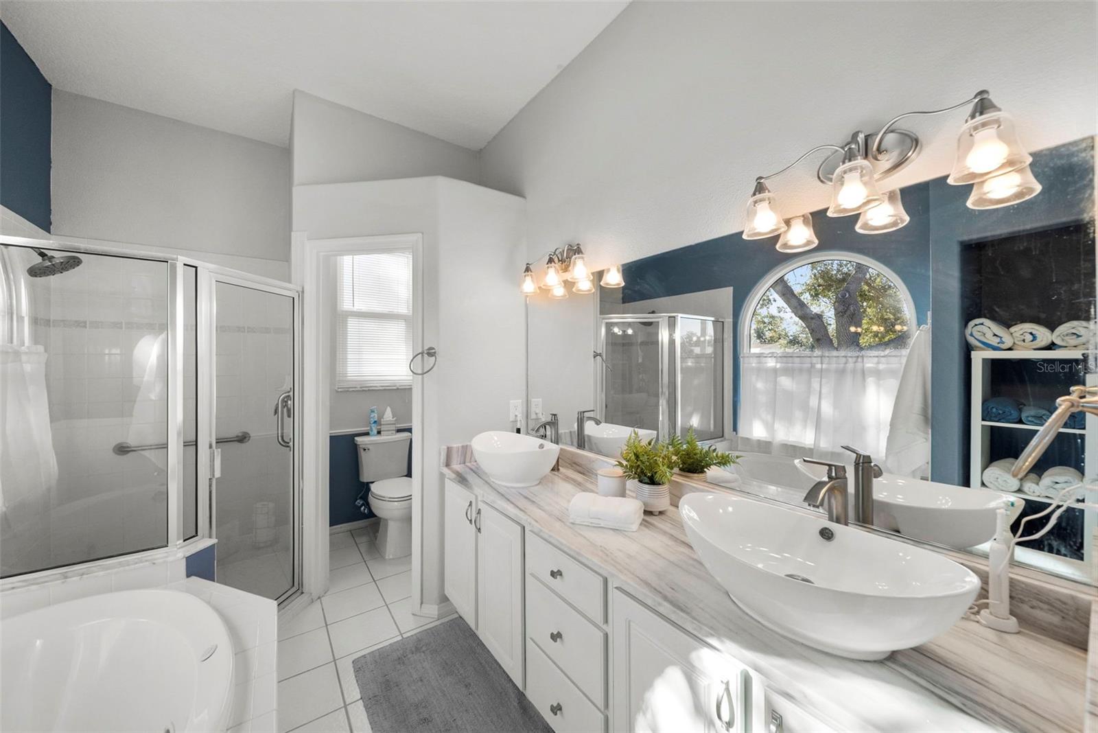 Image 23 of 41 For 12216 Winding Woods Way