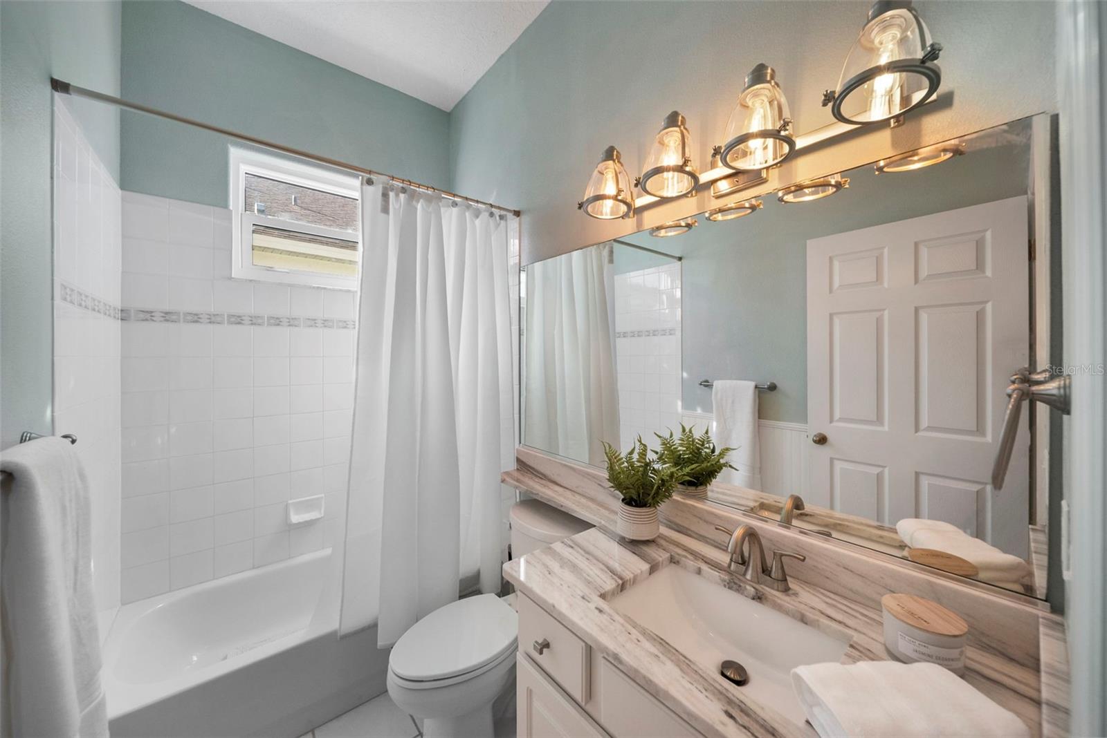 Image 28 of 41 For 12216 Winding Woods Way