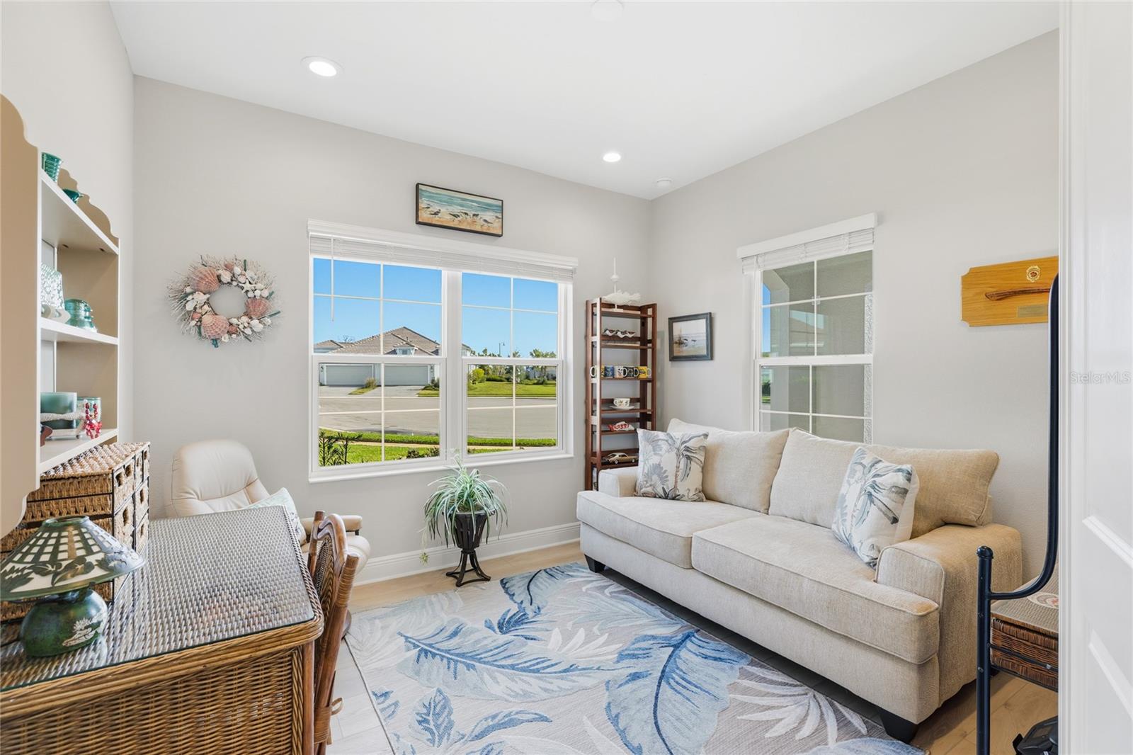 Image 10 of 51 For 17975 Franklin Park Court