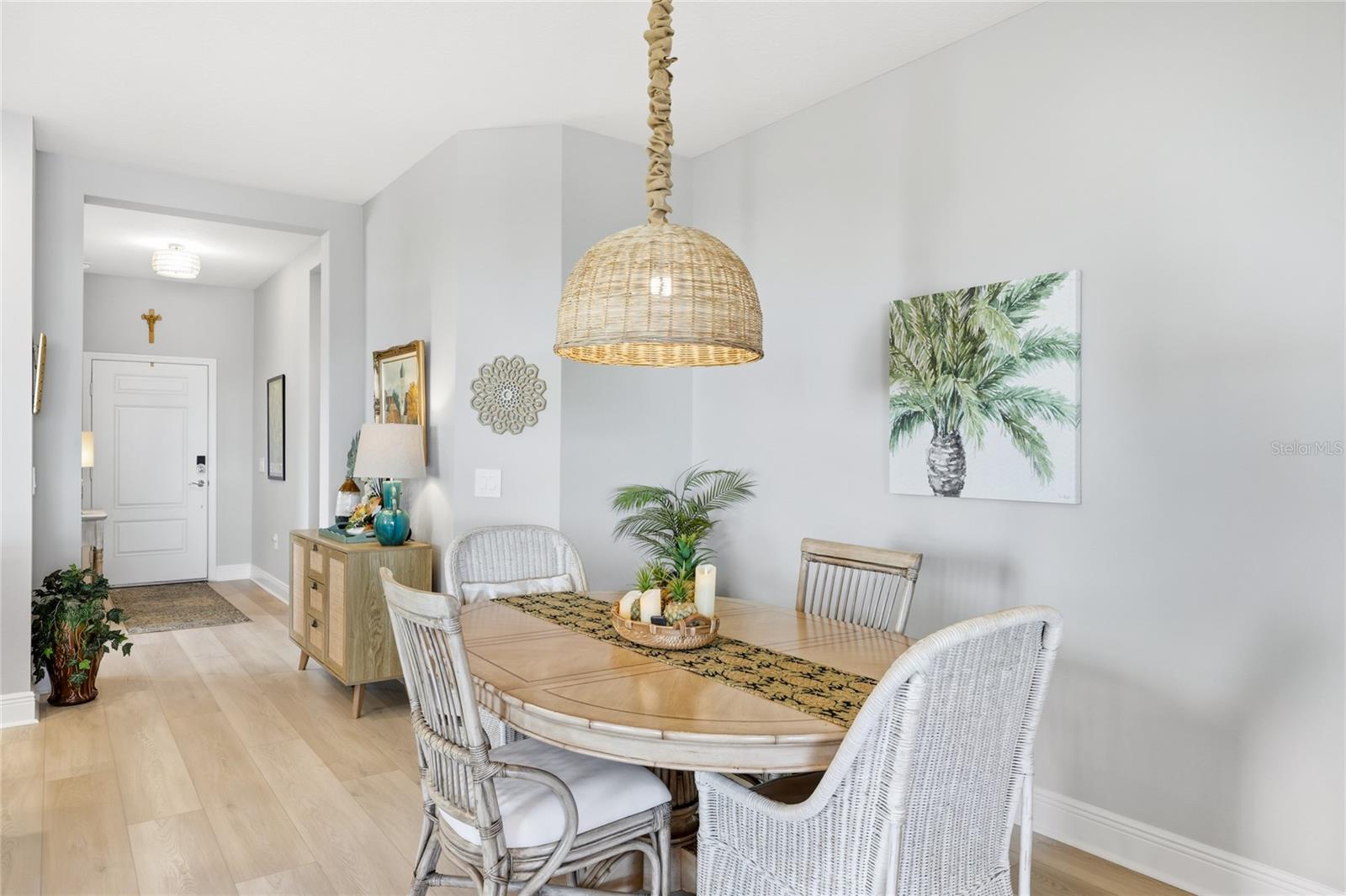 Image 12 of 51 For 17975 Franklin Park Court