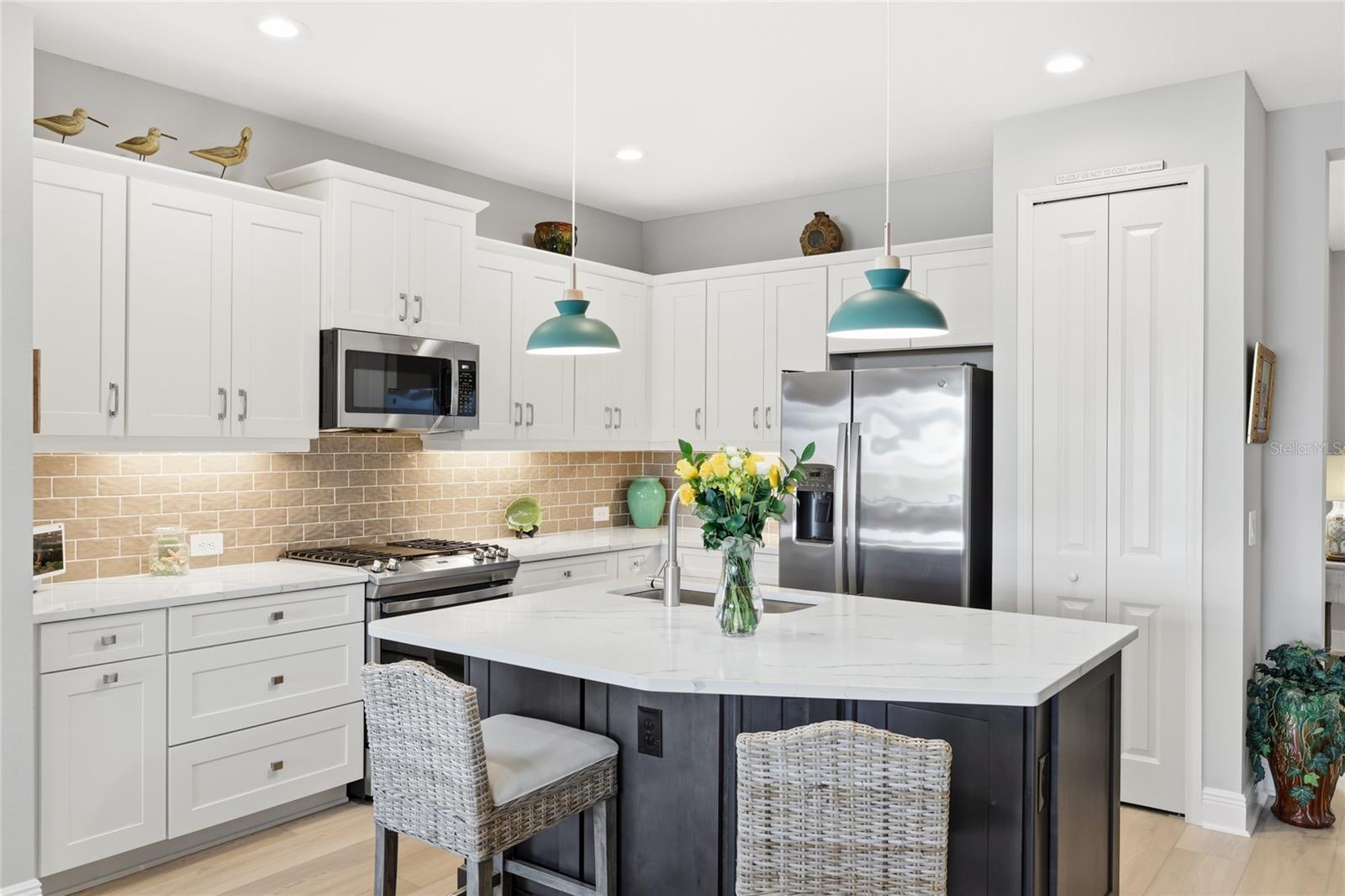 Image 15 of 51 For 17975 Franklin Park Court