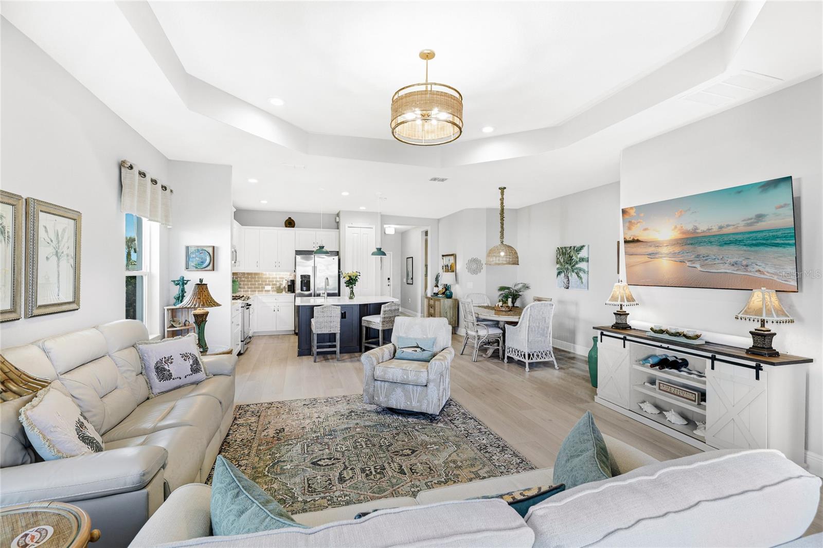 Image 18 of 51 For 17975 Franklin Park Court