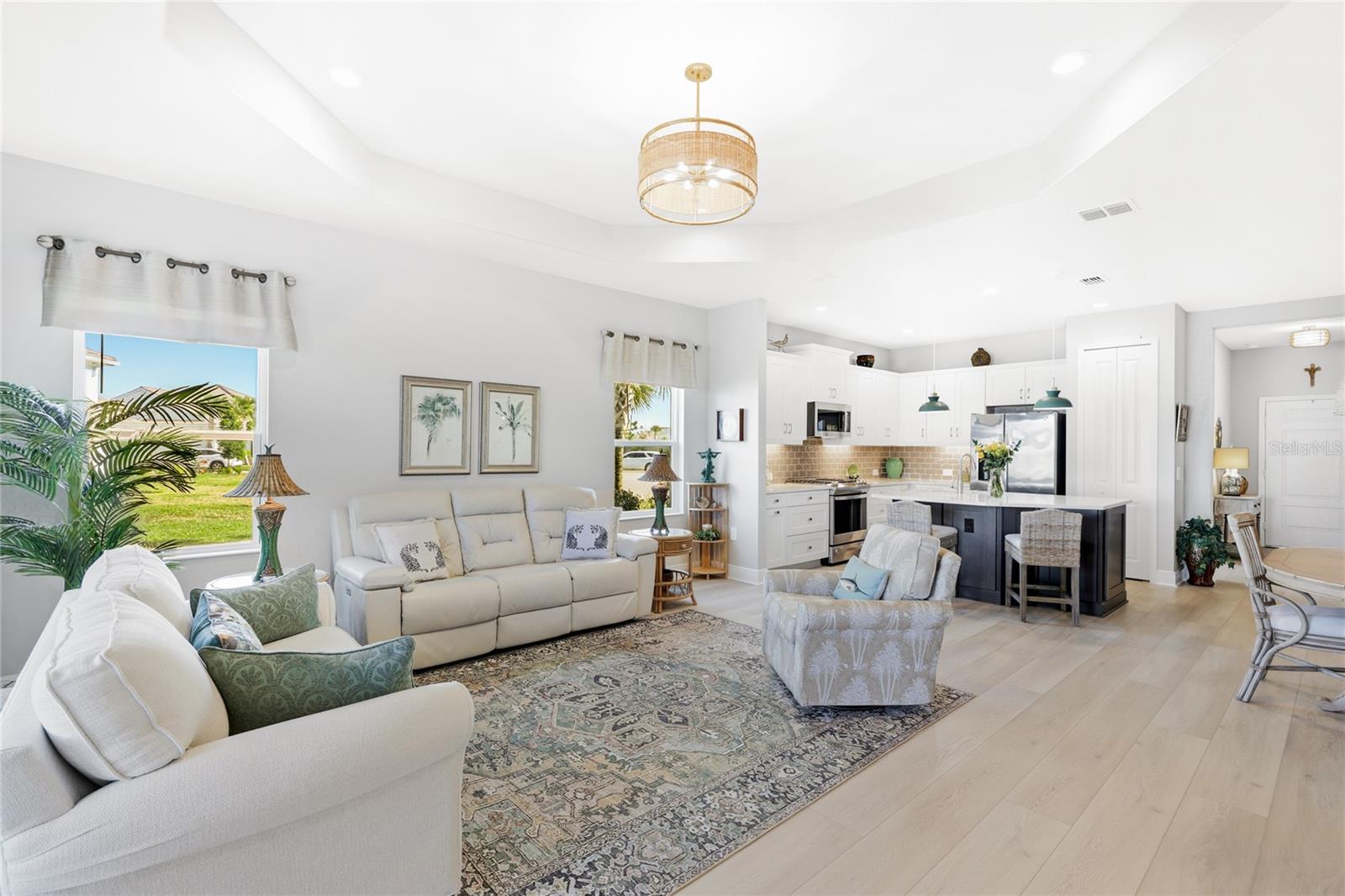 Image 20 of 51 For 17975 Franklin Park Court