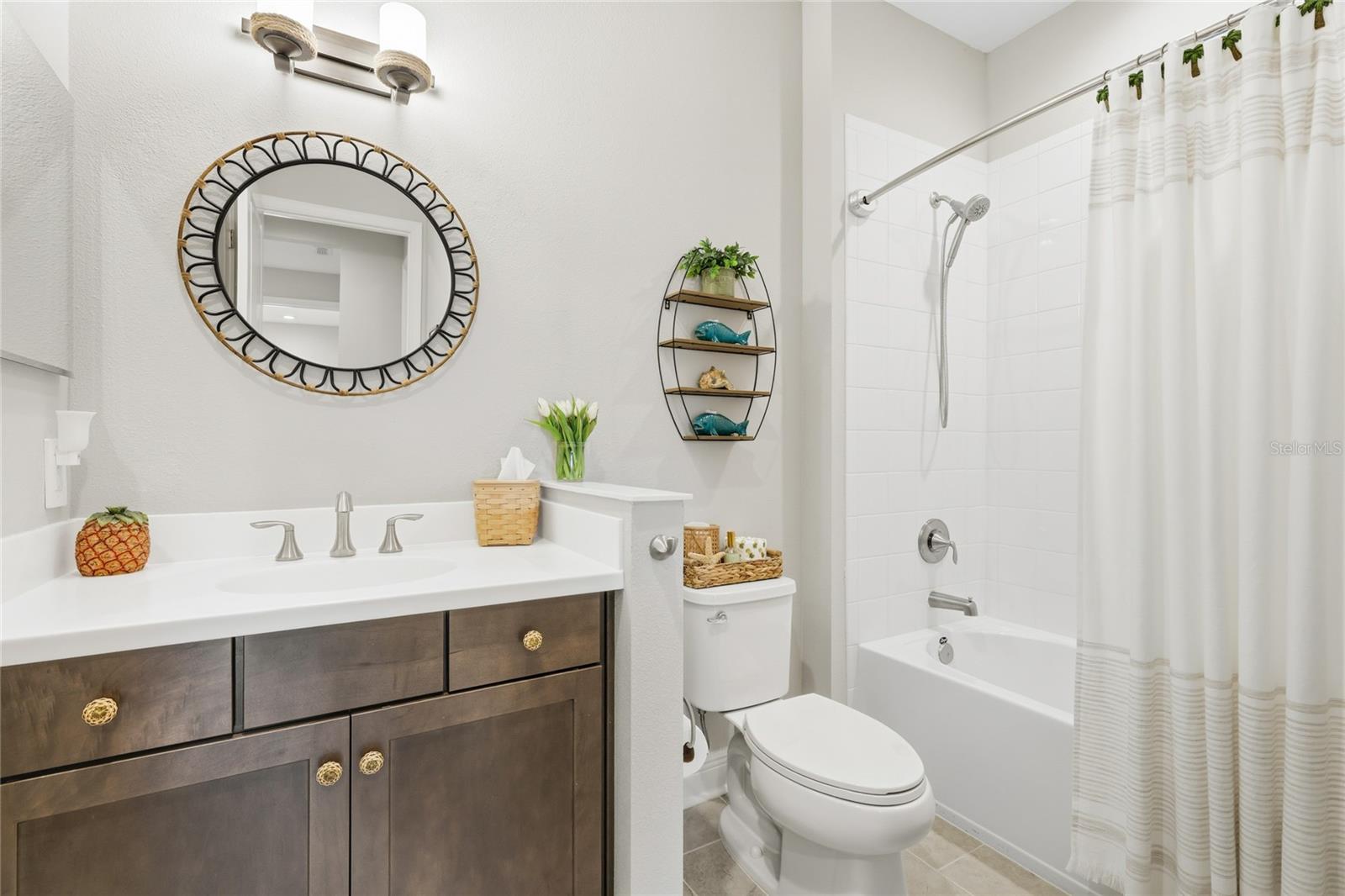 Image 33 of 51 For 17975 Franklin Park Court