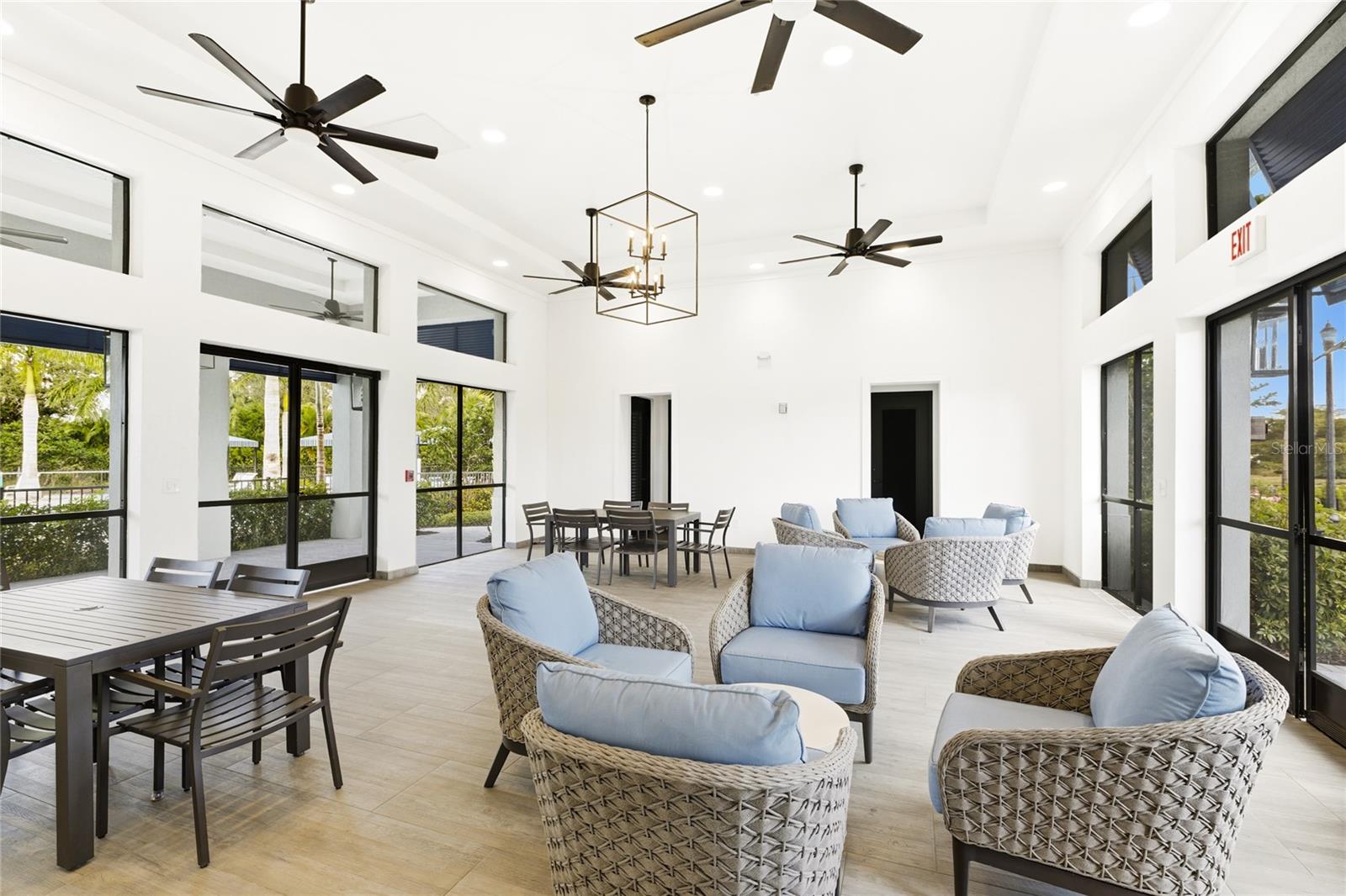 Image 41 of 51 For 17975 Franklin Park Court