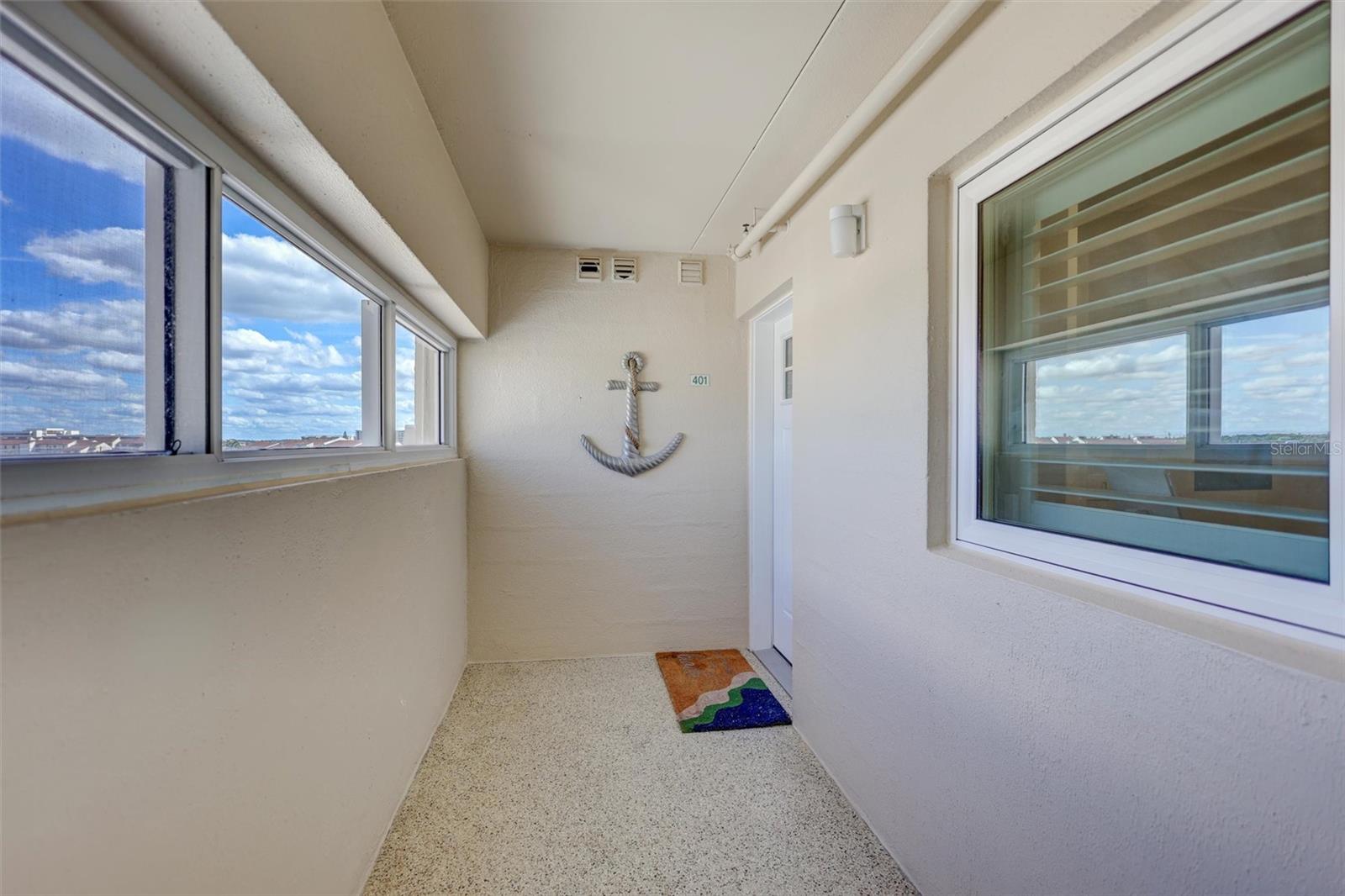 Image 6 of 79 For 6140 Midnight Pass Road 401