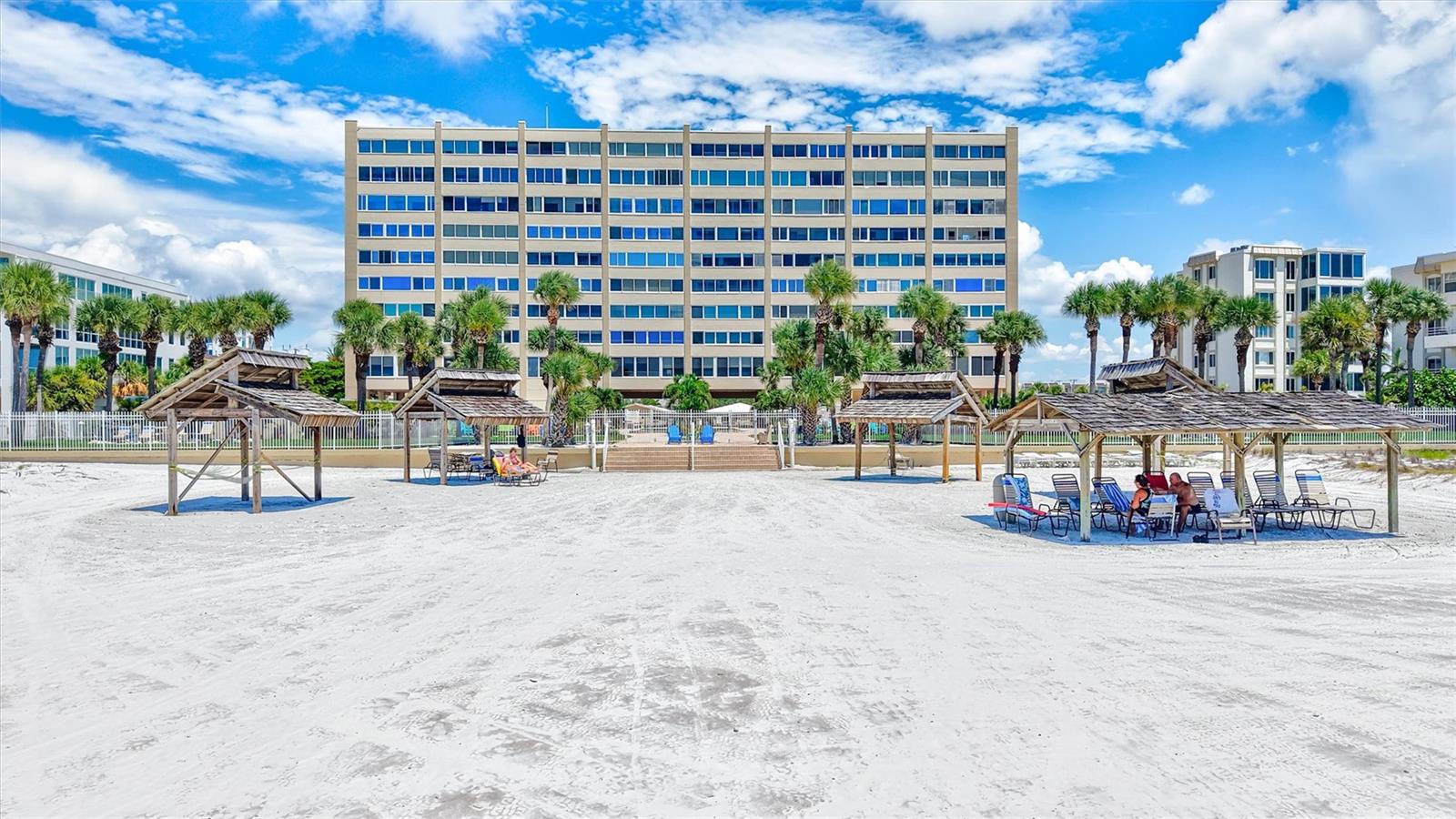 Image 63 of 79 For 6140 Midnight Pass Road 401