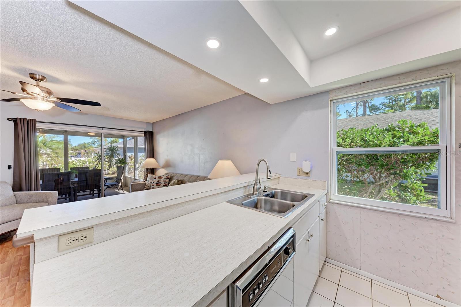 Image 15 of 42 For 1841 Springwood Drive