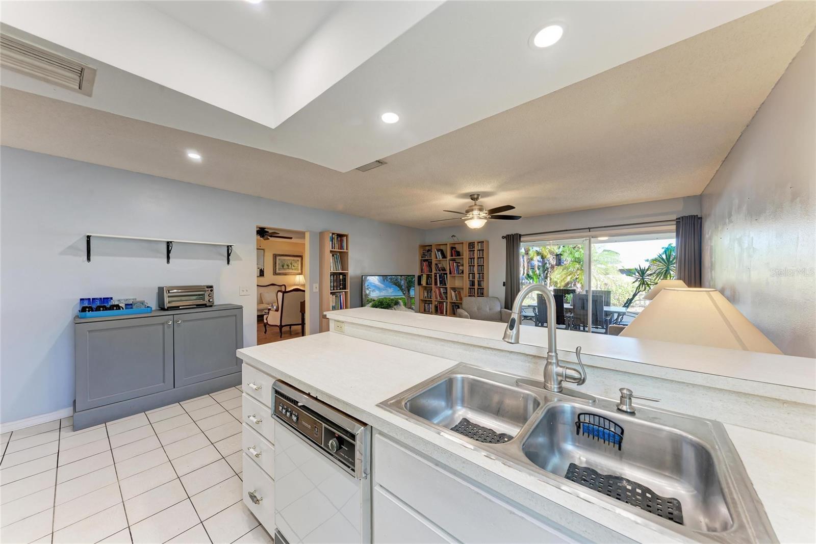 Image 17 of 42 For 1841 Springwood Drive