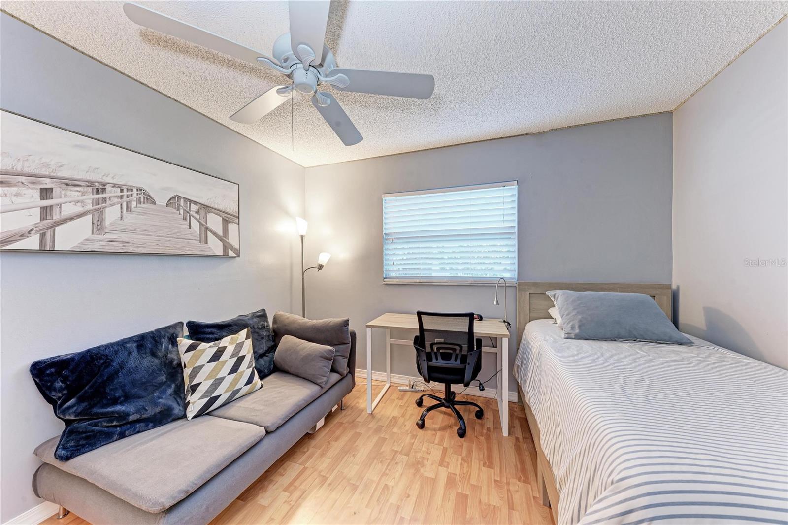 Image 28 of 42 For 1841 Springwood Drive