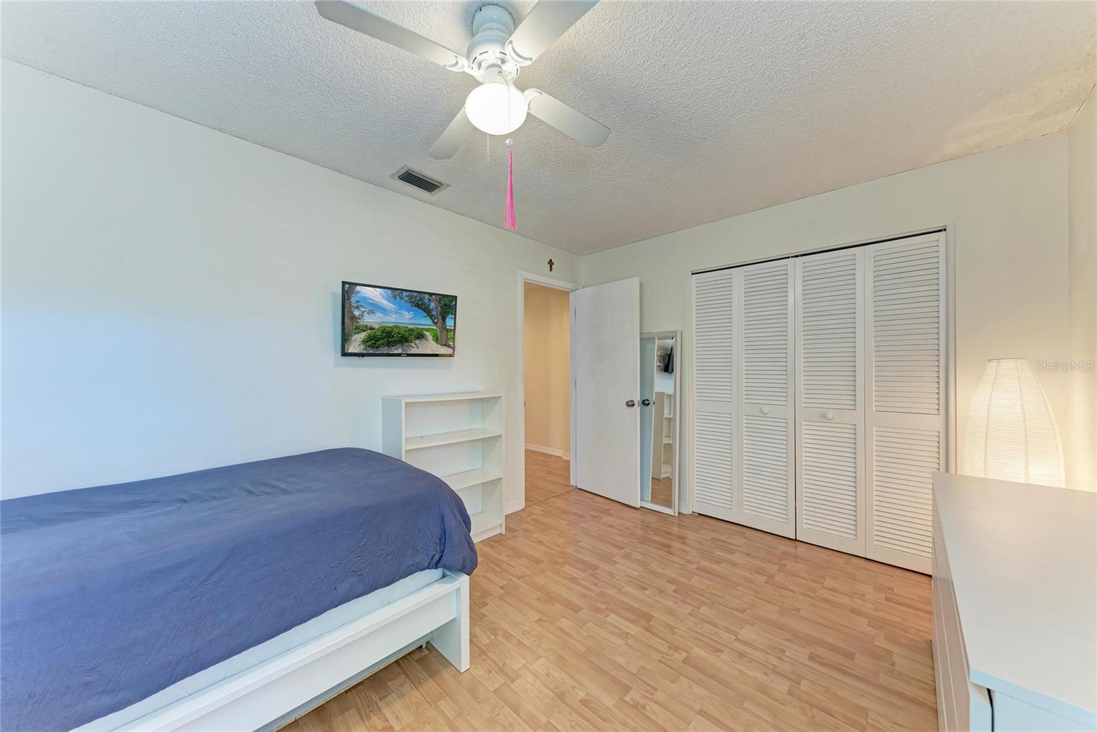 Image 30 of 42 For 1841 Springwood Drive