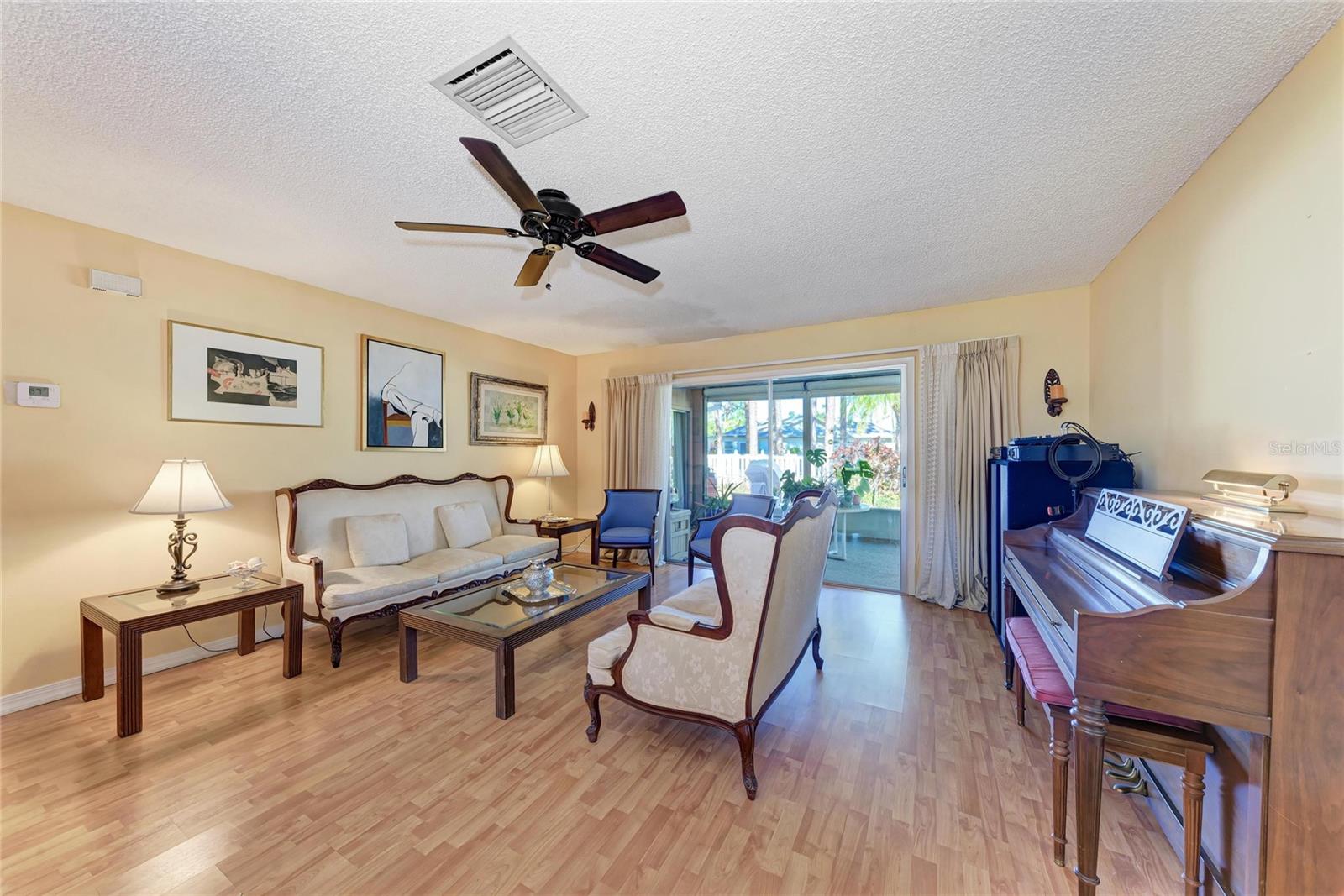 Image 8 of 42 For 1841 Springwood Drive