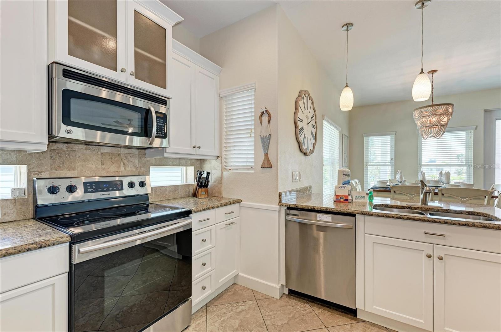 Image 17 of 65 For 203 Harbor Drive