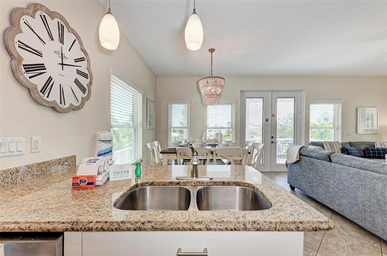 Image 20 of 65 For 203 Harbor Drive