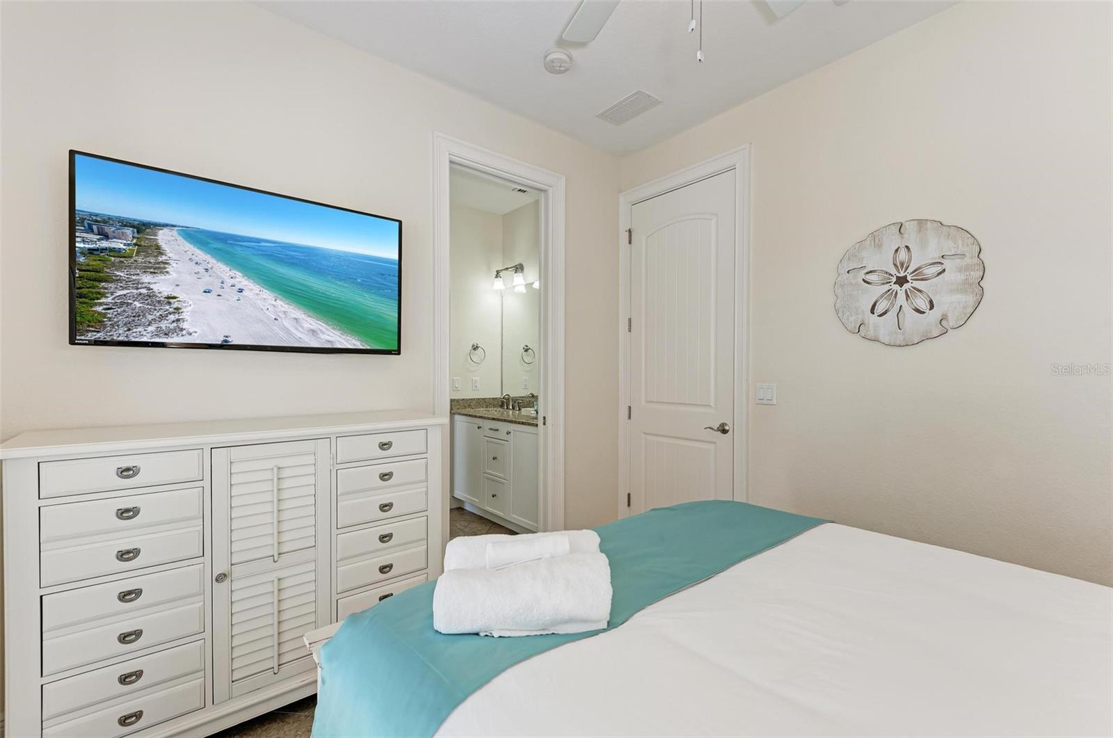 Image 30 of 65 For 203 Harbor Drive