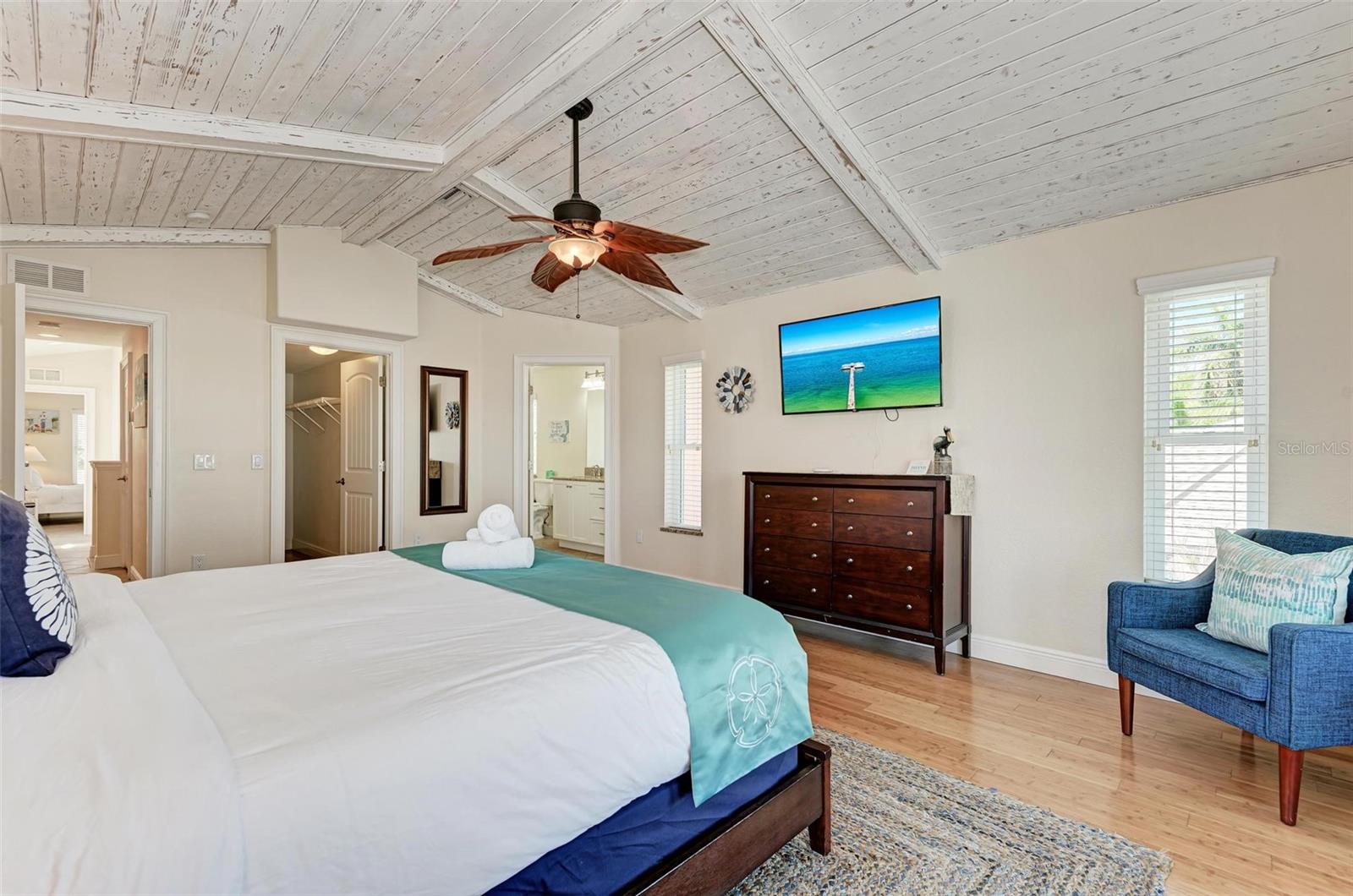 Image 46 of 65 For 203 Harbor Drive