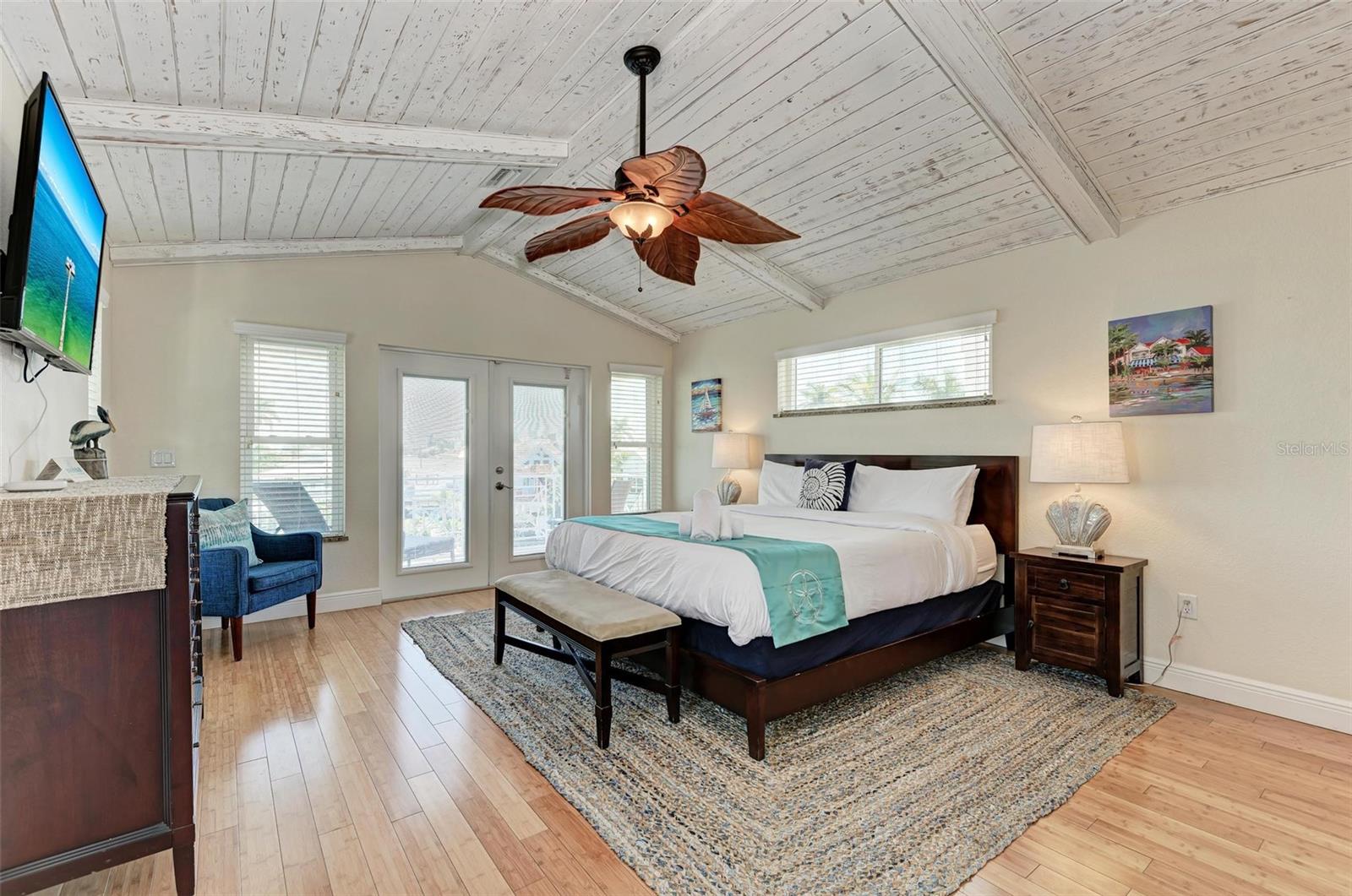 Image 7 of 65 For 203 Harbor Drive