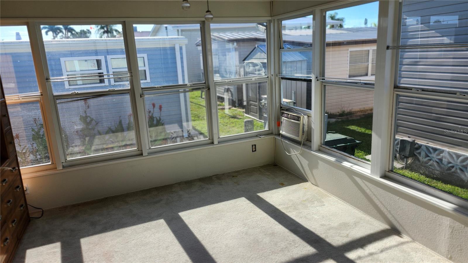 Image 15 of 27 For 1503 23rd Avenue W