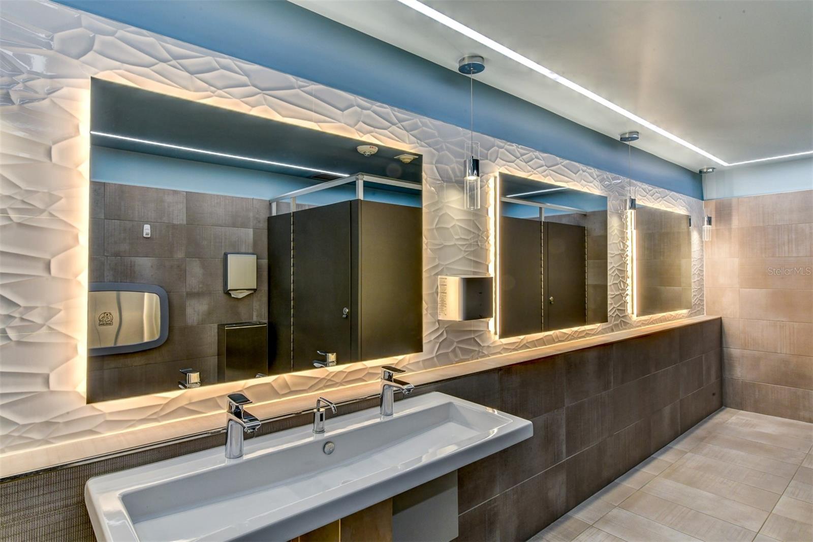 Image 22 of 27 For 1503 23rd Avenue W