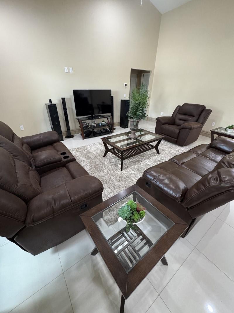 Image 12 of 39 For 2809 27th Avenue