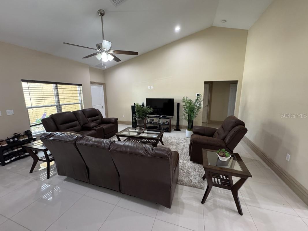 Image 13 of 39 For 2809 27th Avenue