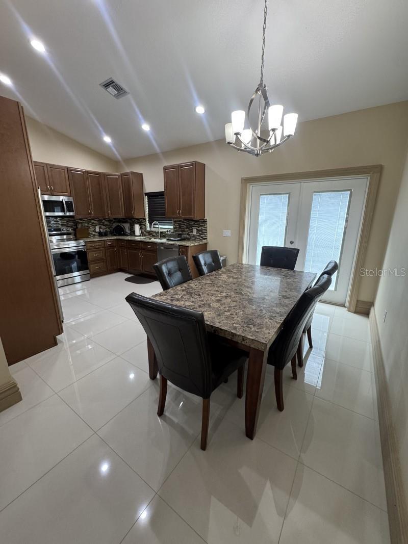 Image 19 of 39 For 2809 27th Avenue