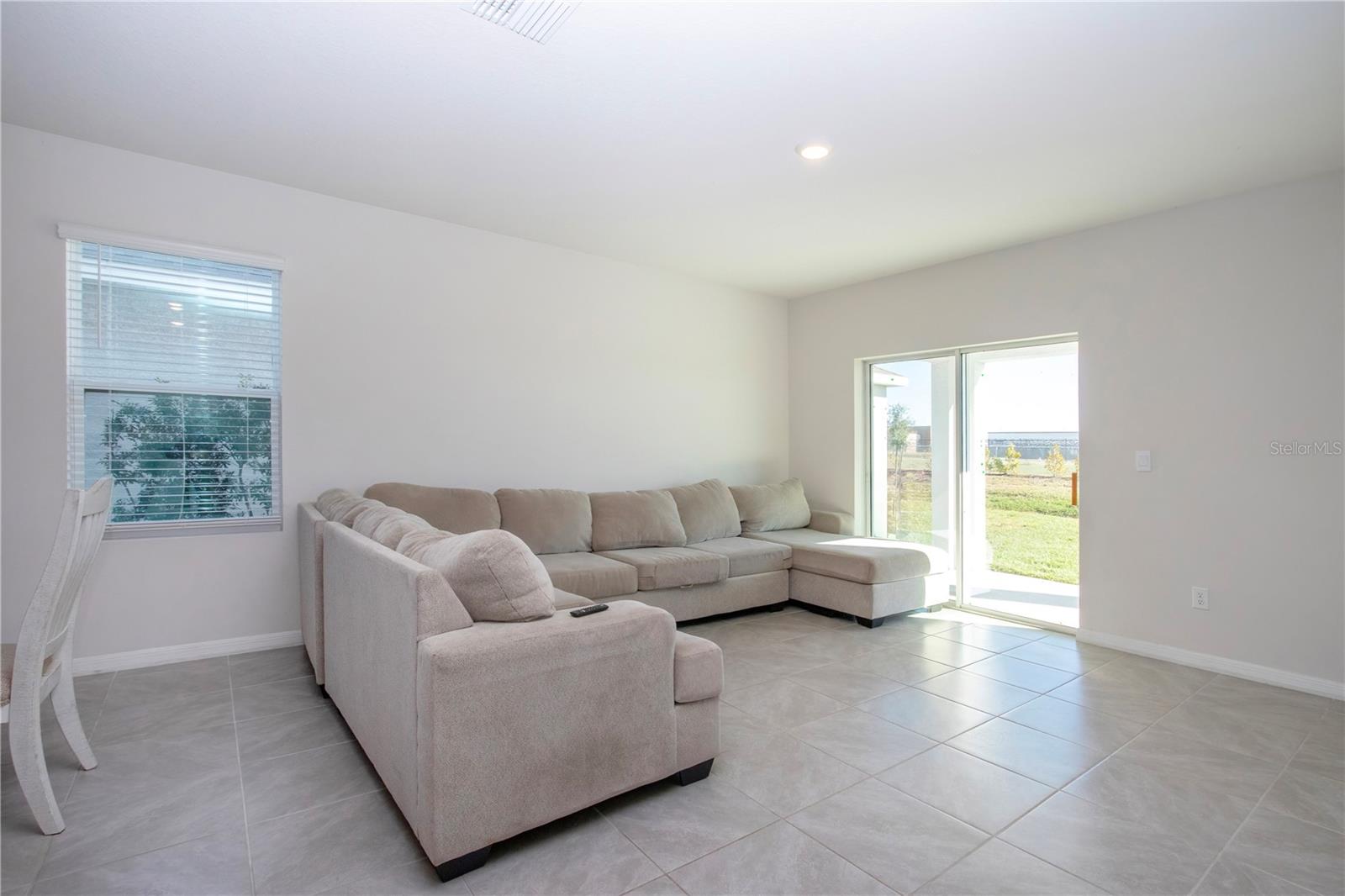 Image 11 of 87 For 3513 Hilltop Circle