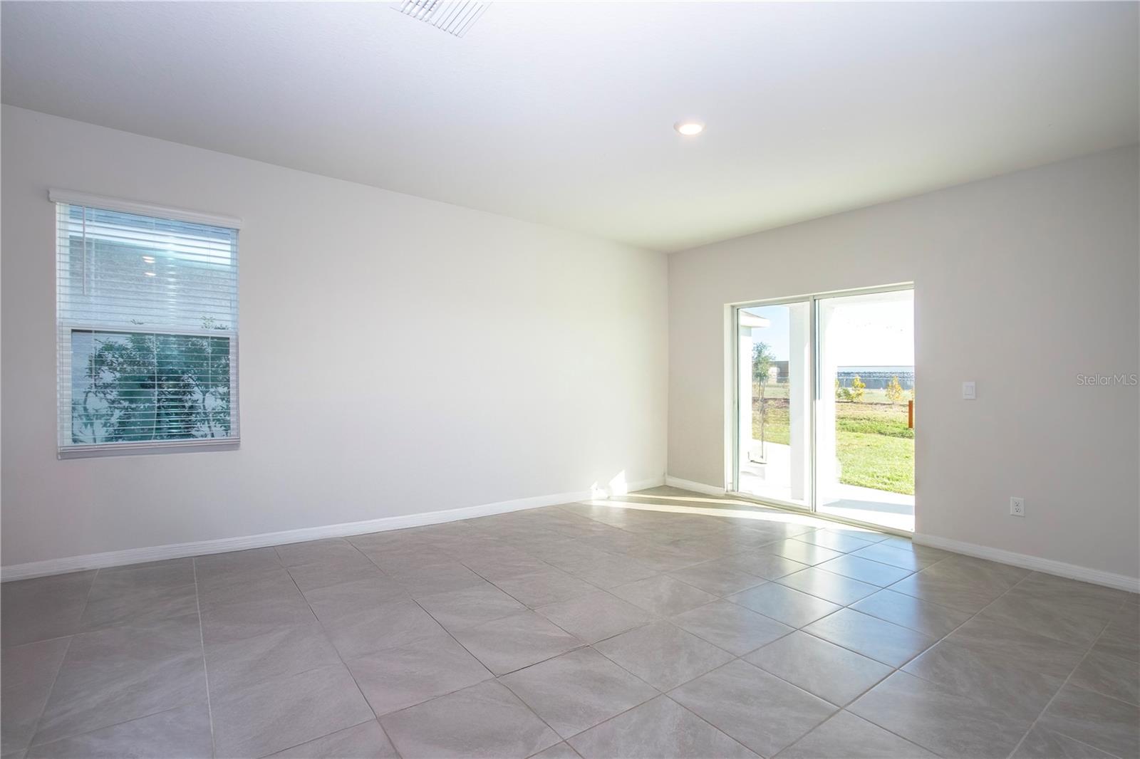 Image 12 of 87 For 3513 Hilltop Circle