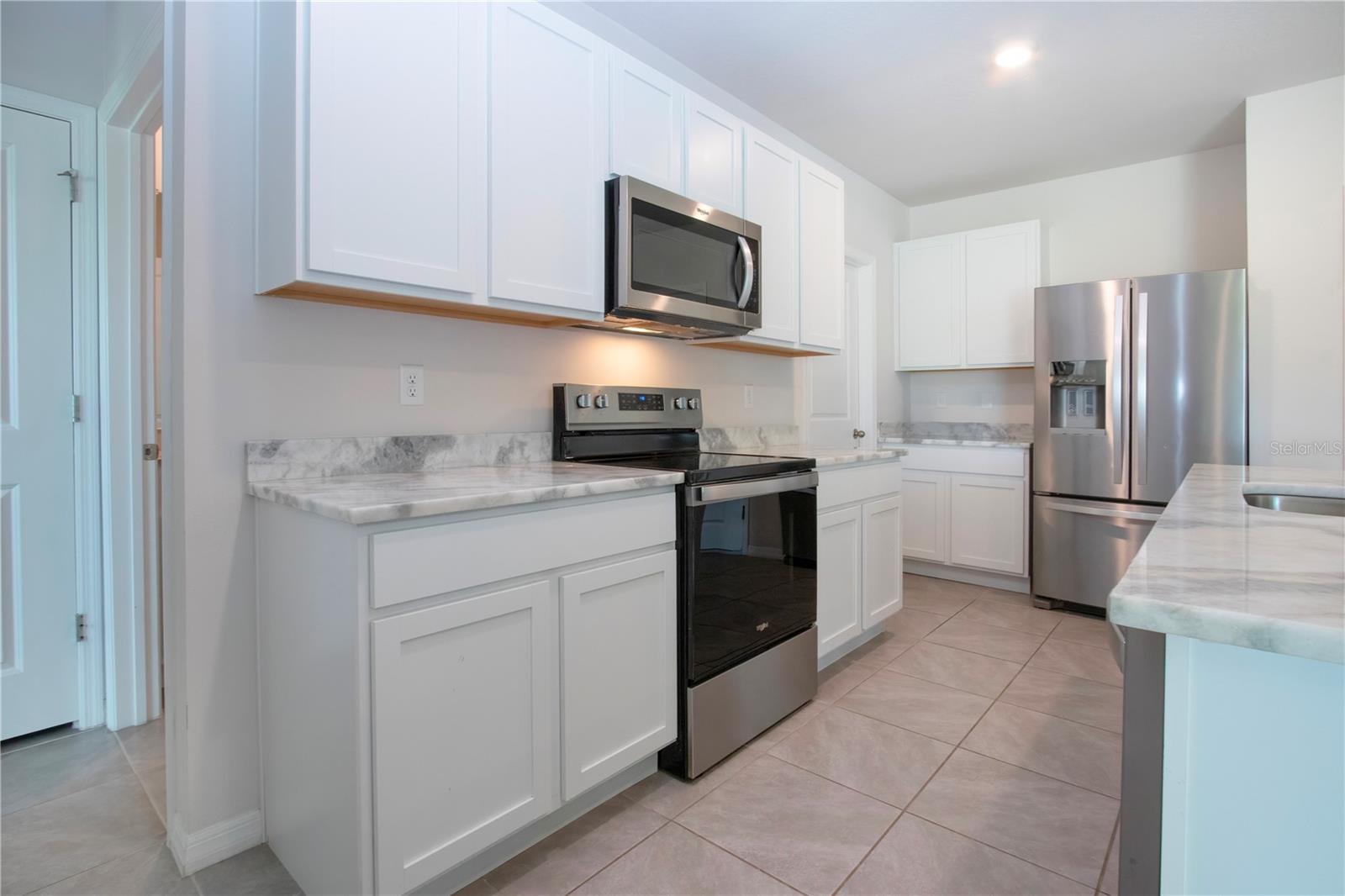 Image 32 of 87 For 3513 Hilltop Circle