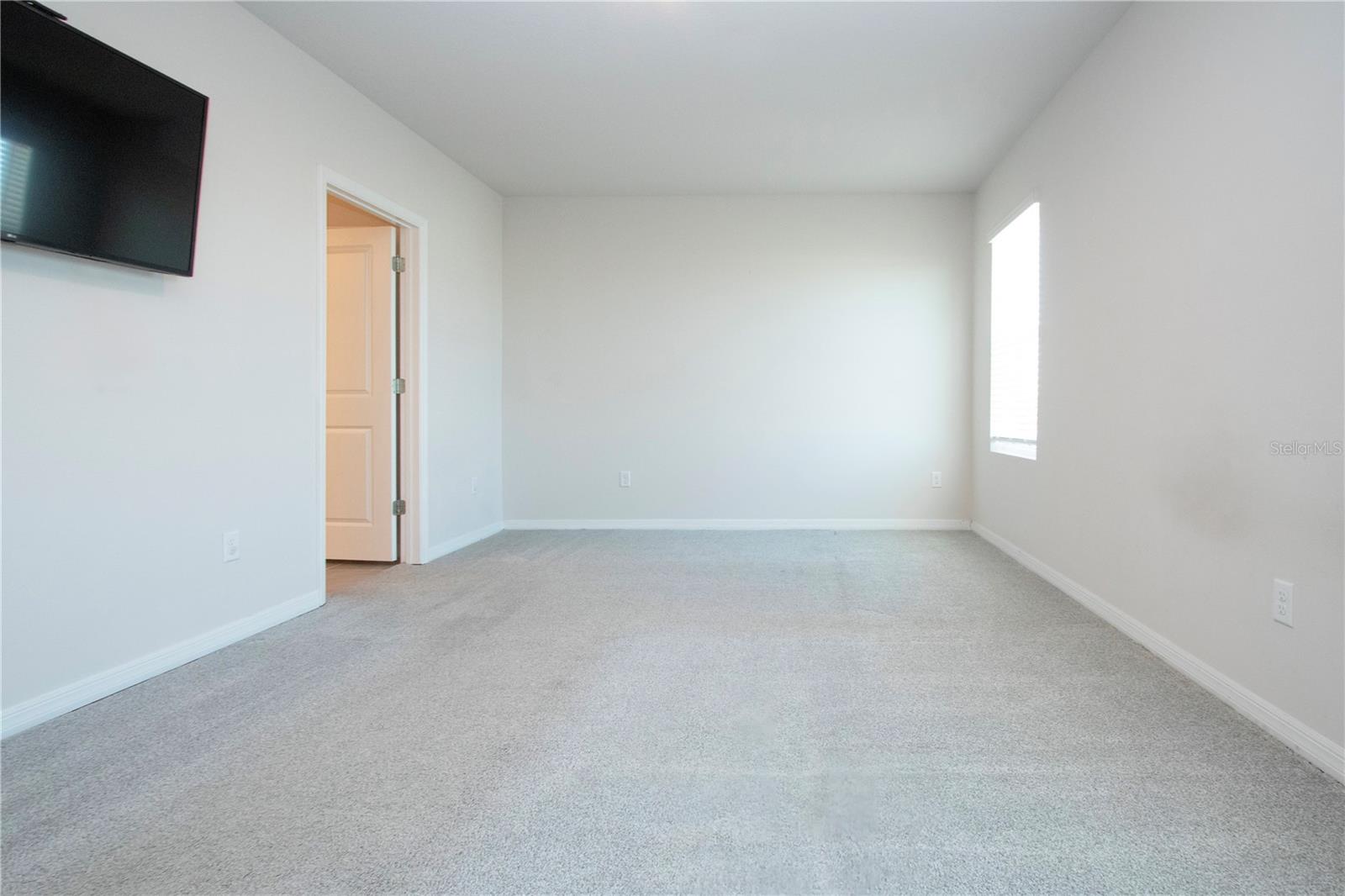 Image 40 of 87 For 3513 Hilltop Circle